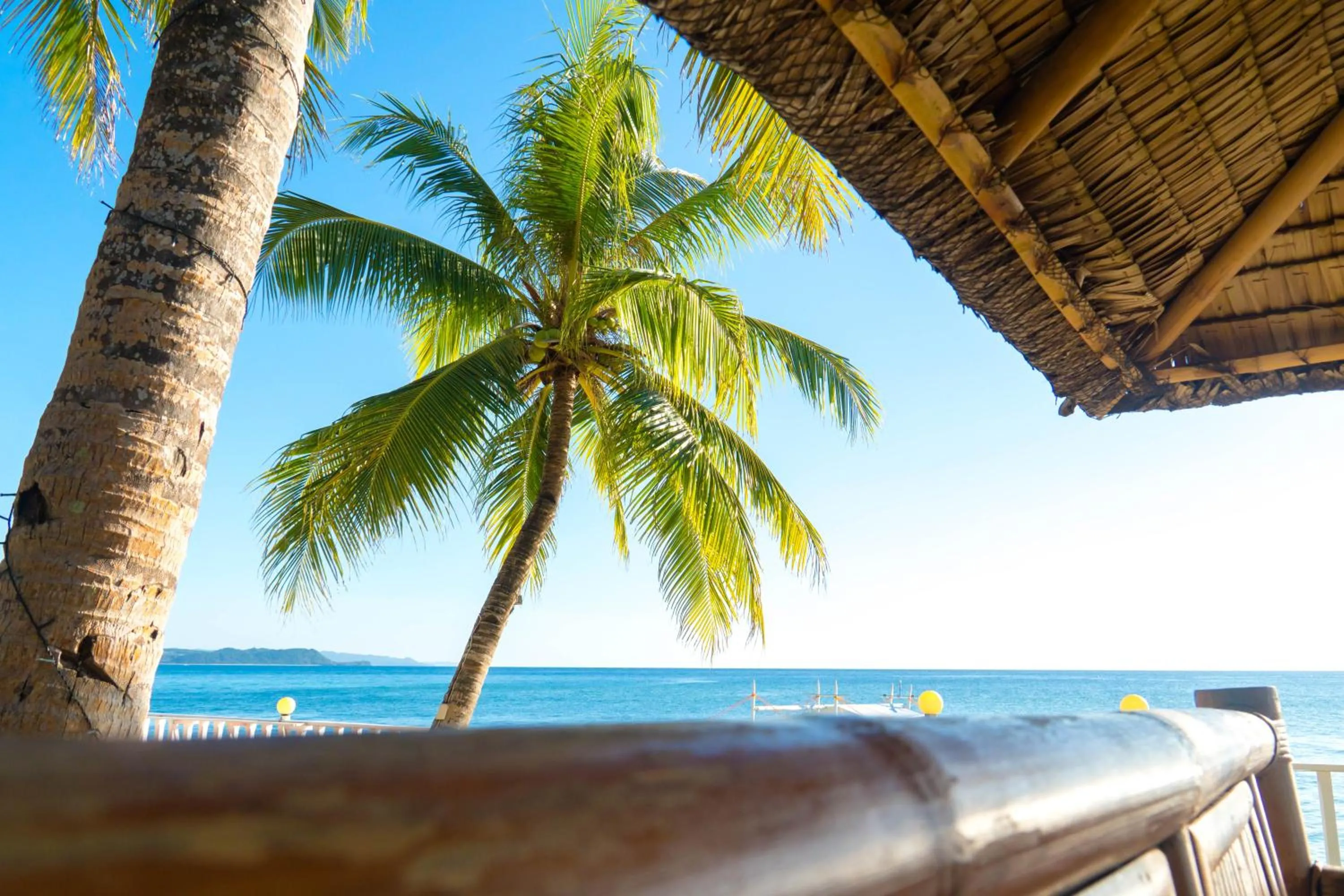 Beach in Lanas Beach Resort Carabao Island