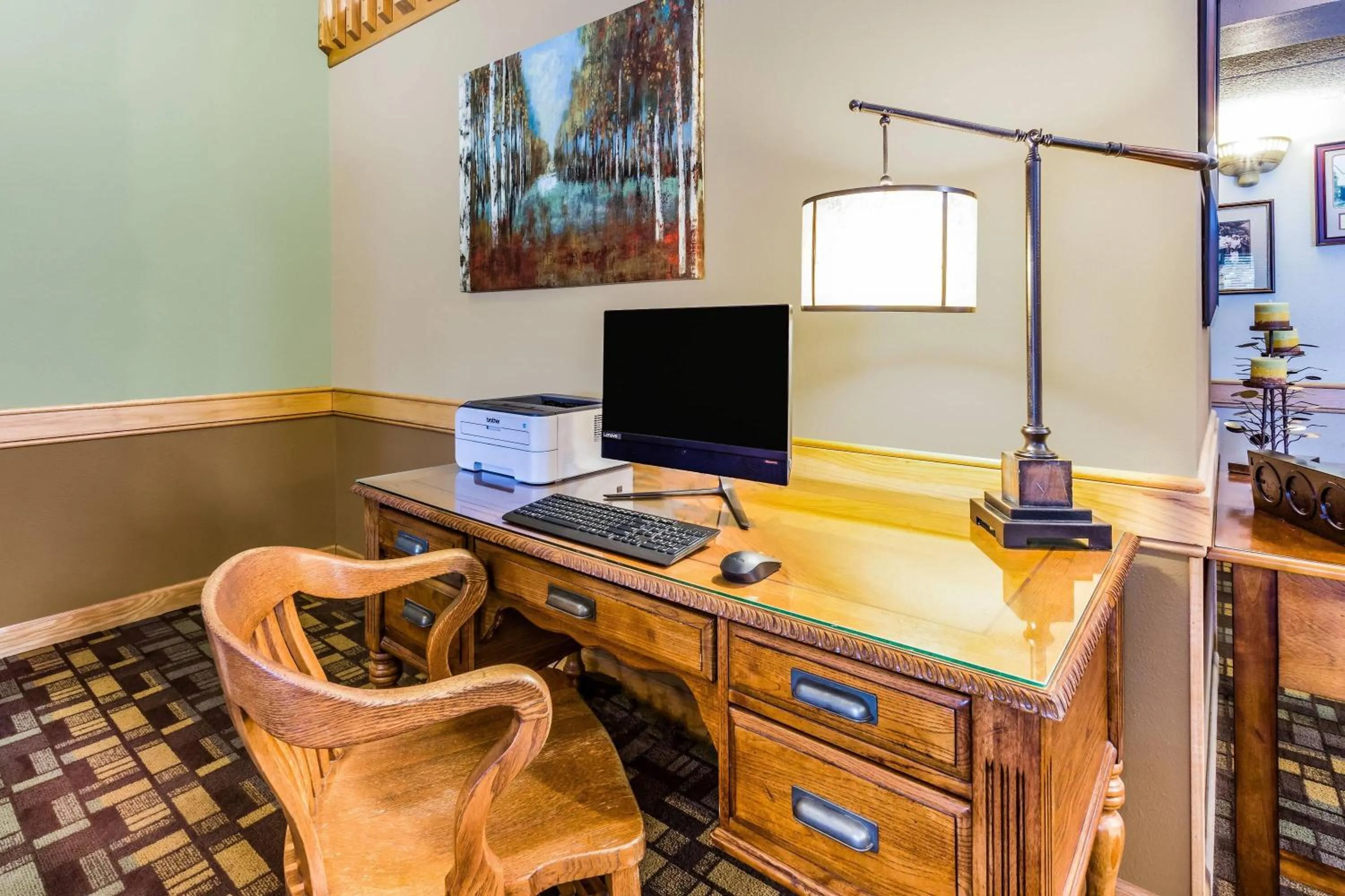 Business facilities in AmericInn by Wyndham Hampton