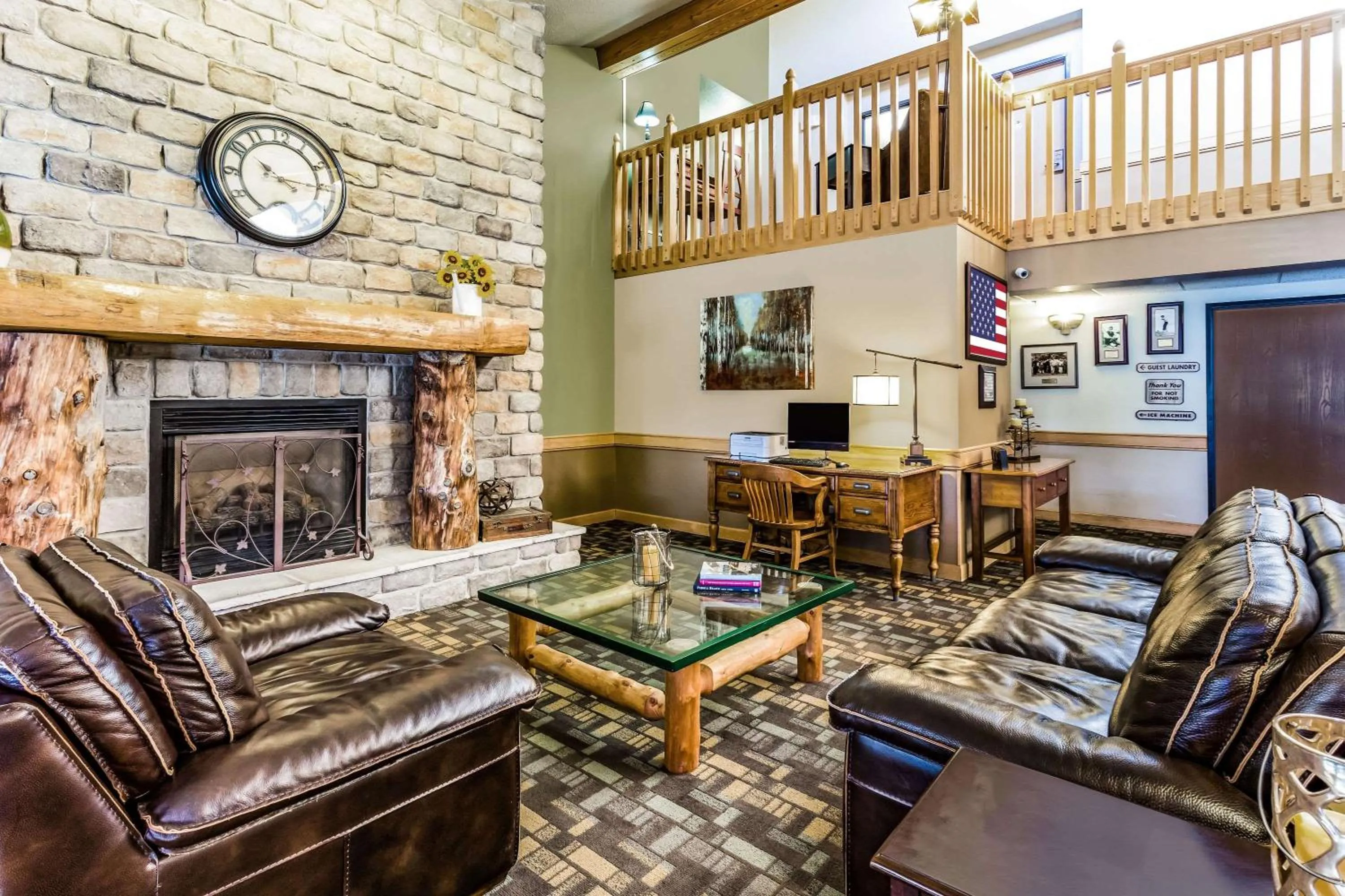 Lobby or reception in AmericInn by Wyndham Hampton