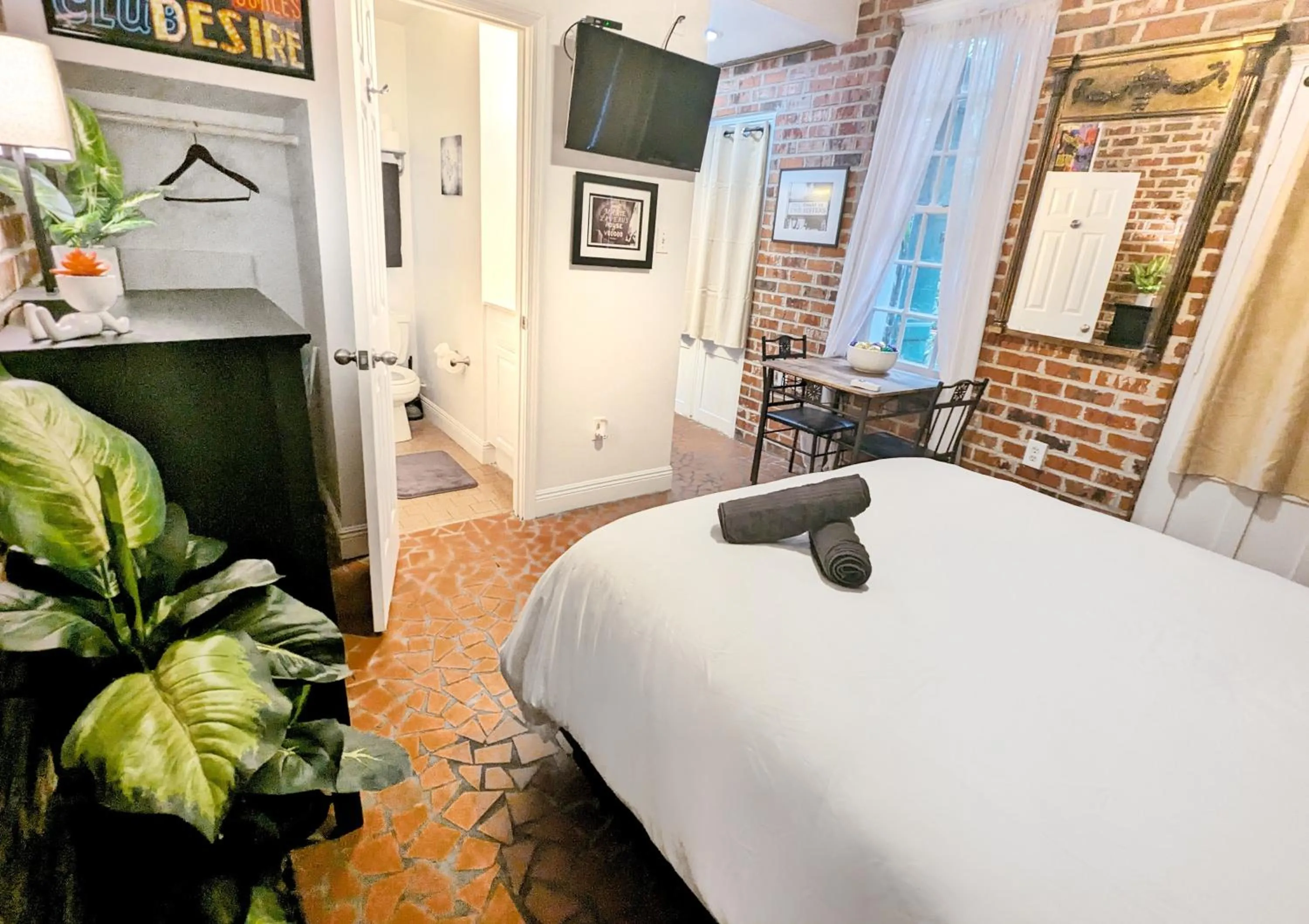 Bed in Bon Maison Guest House