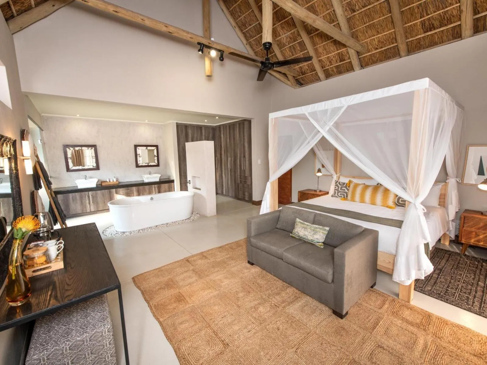 Bed in Moya Safari Villa
