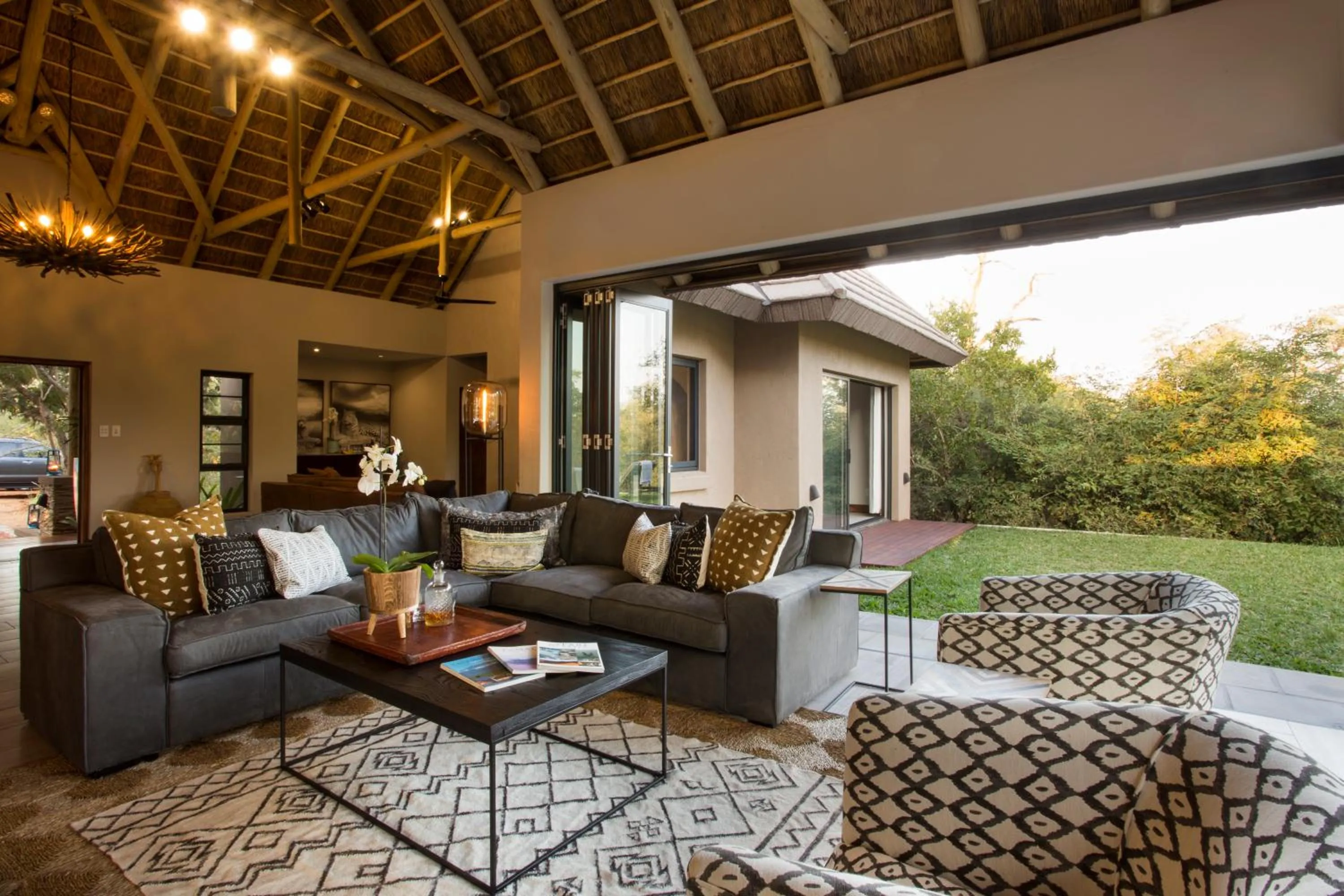 Nightclub / DJ in Moya Safari Villa