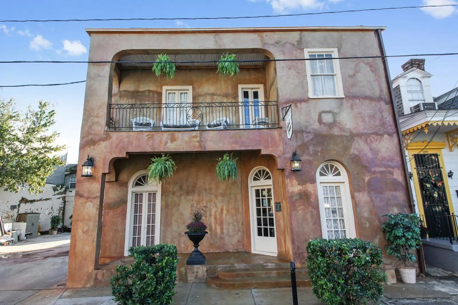 Facade/entrance in New Orleans Guest House
