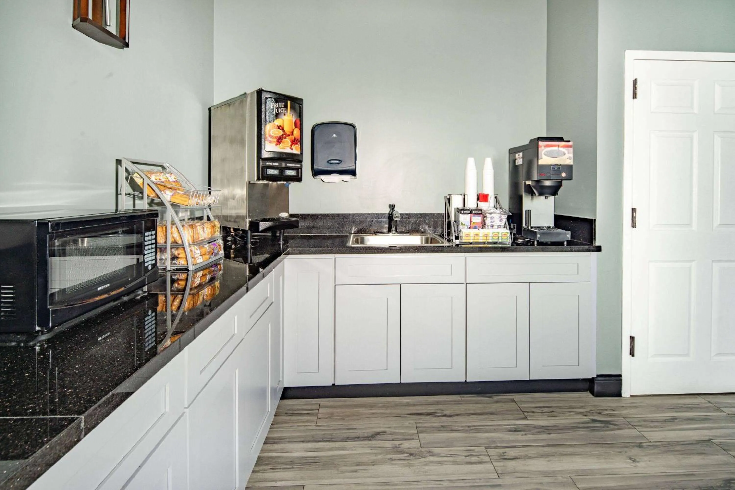 Breakfast in Super 8 by Wyndham North Hollywood