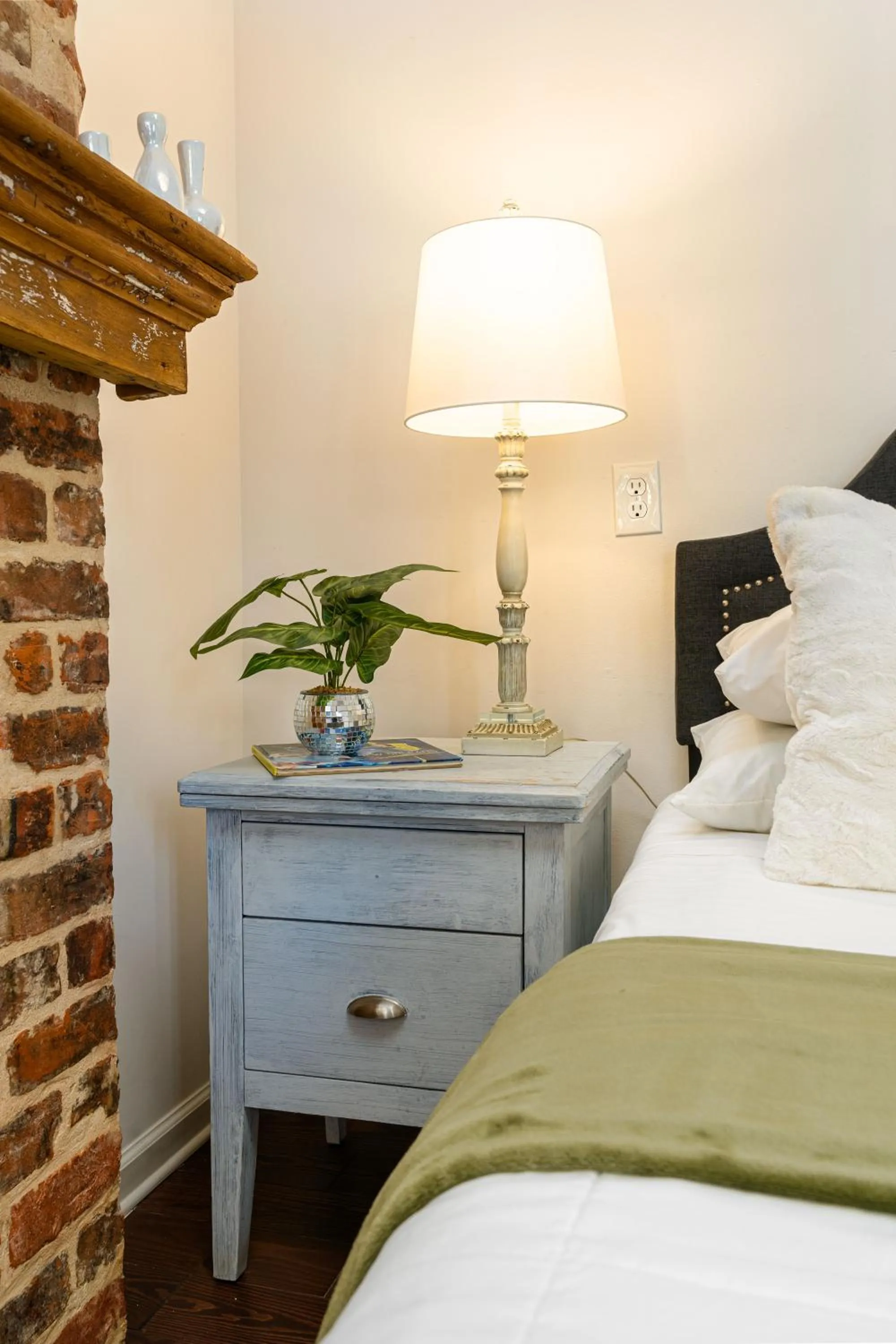 Bed in The Mansion on Royal