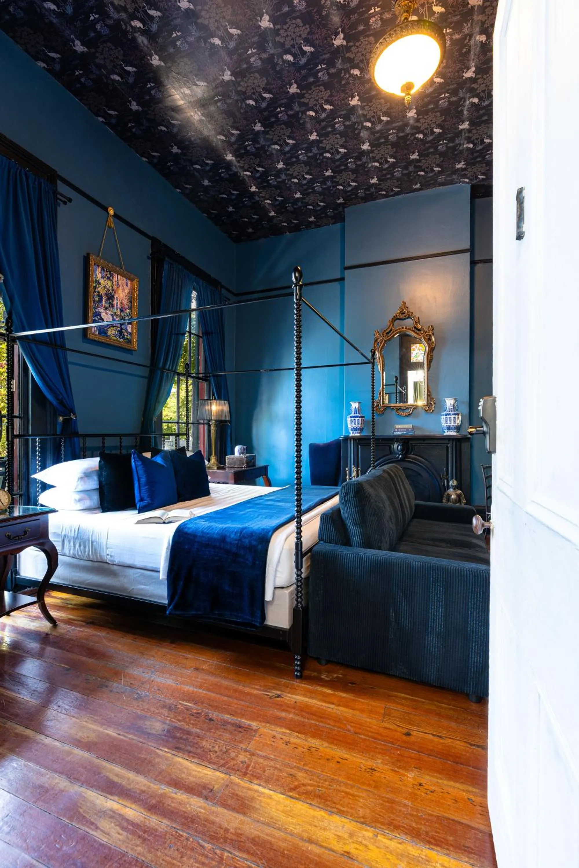 Bed in The Mansion on Royal