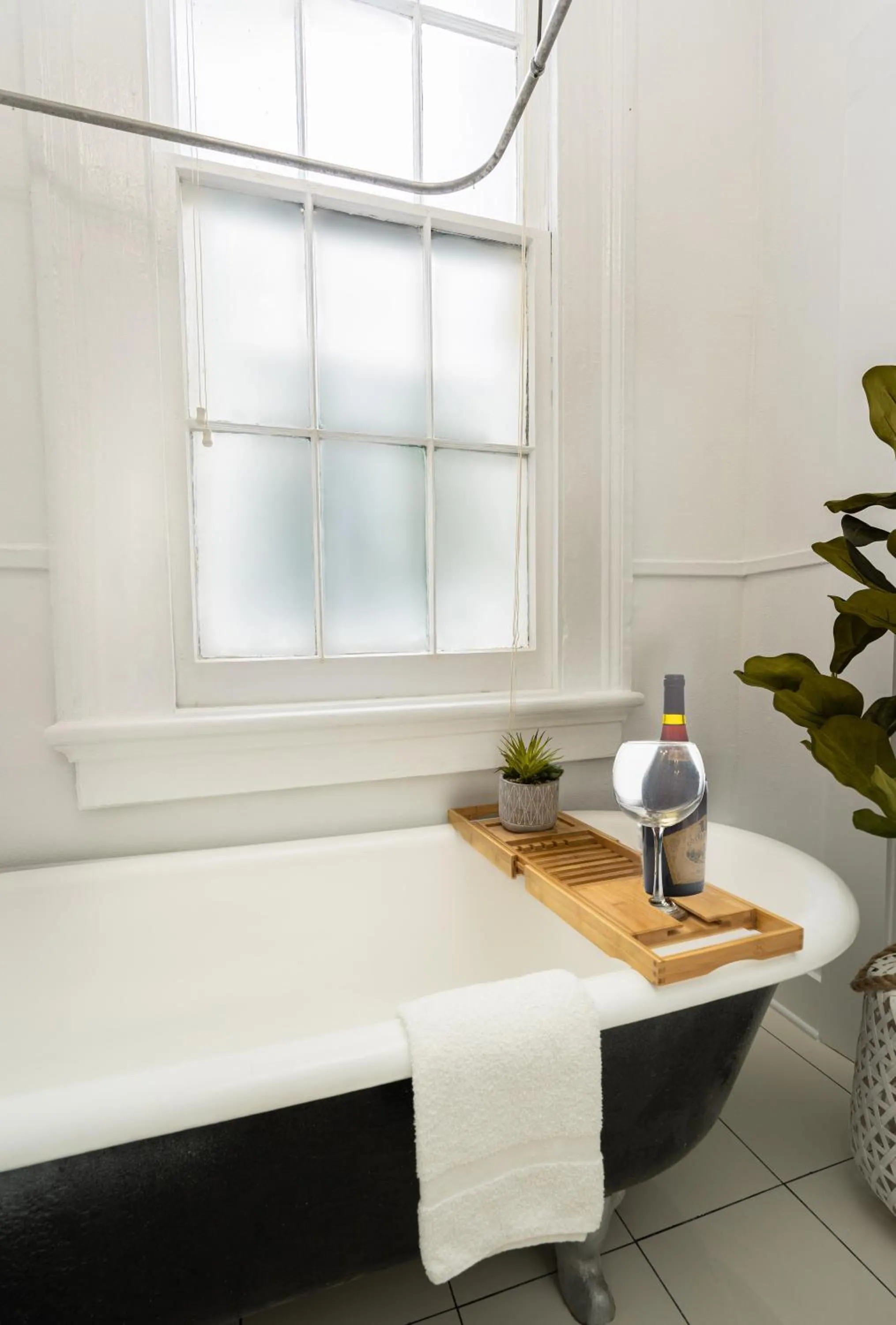 Bed in The Mansion on Royal