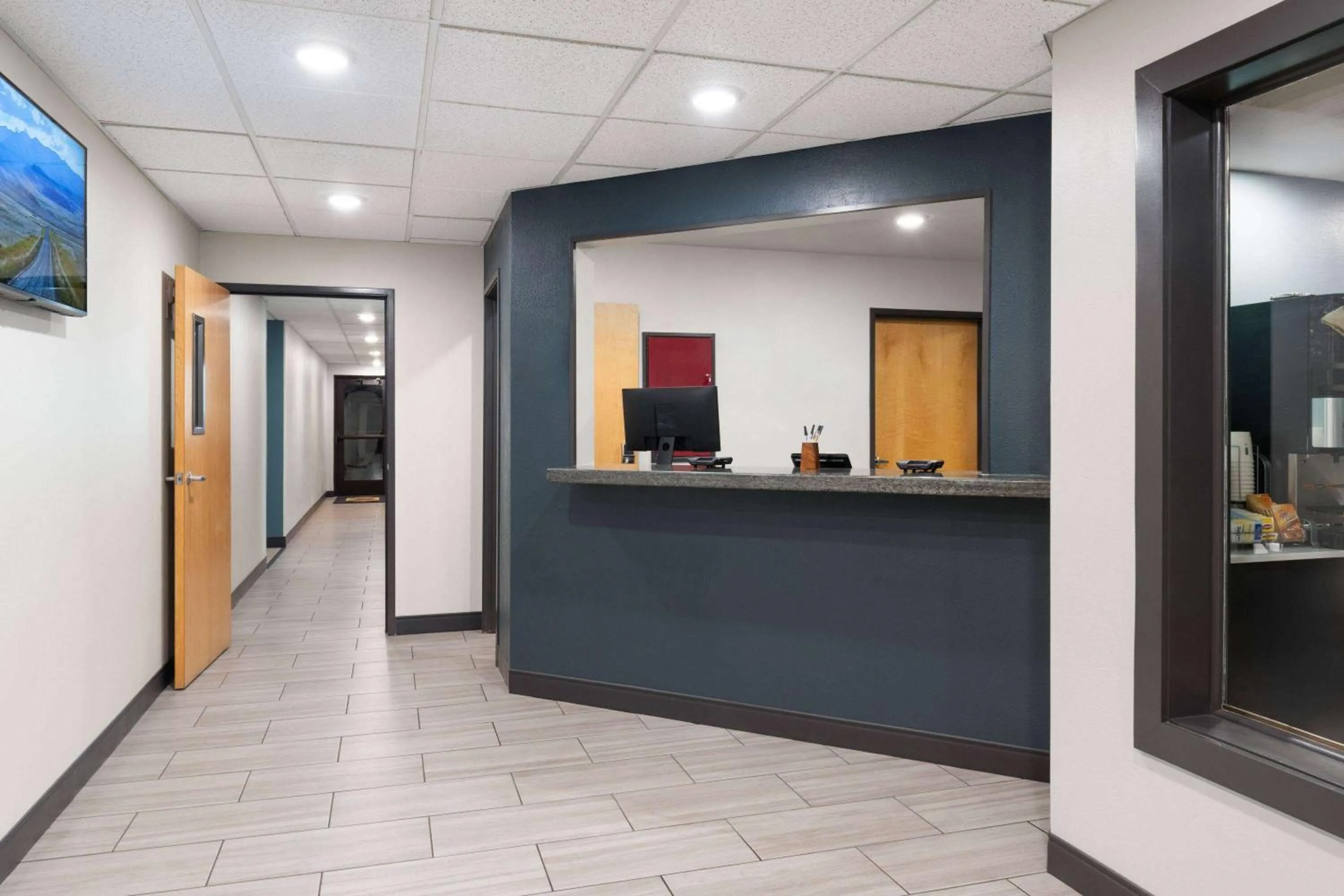 Lobby or reception in Super 8 by Wyndham Big Timber