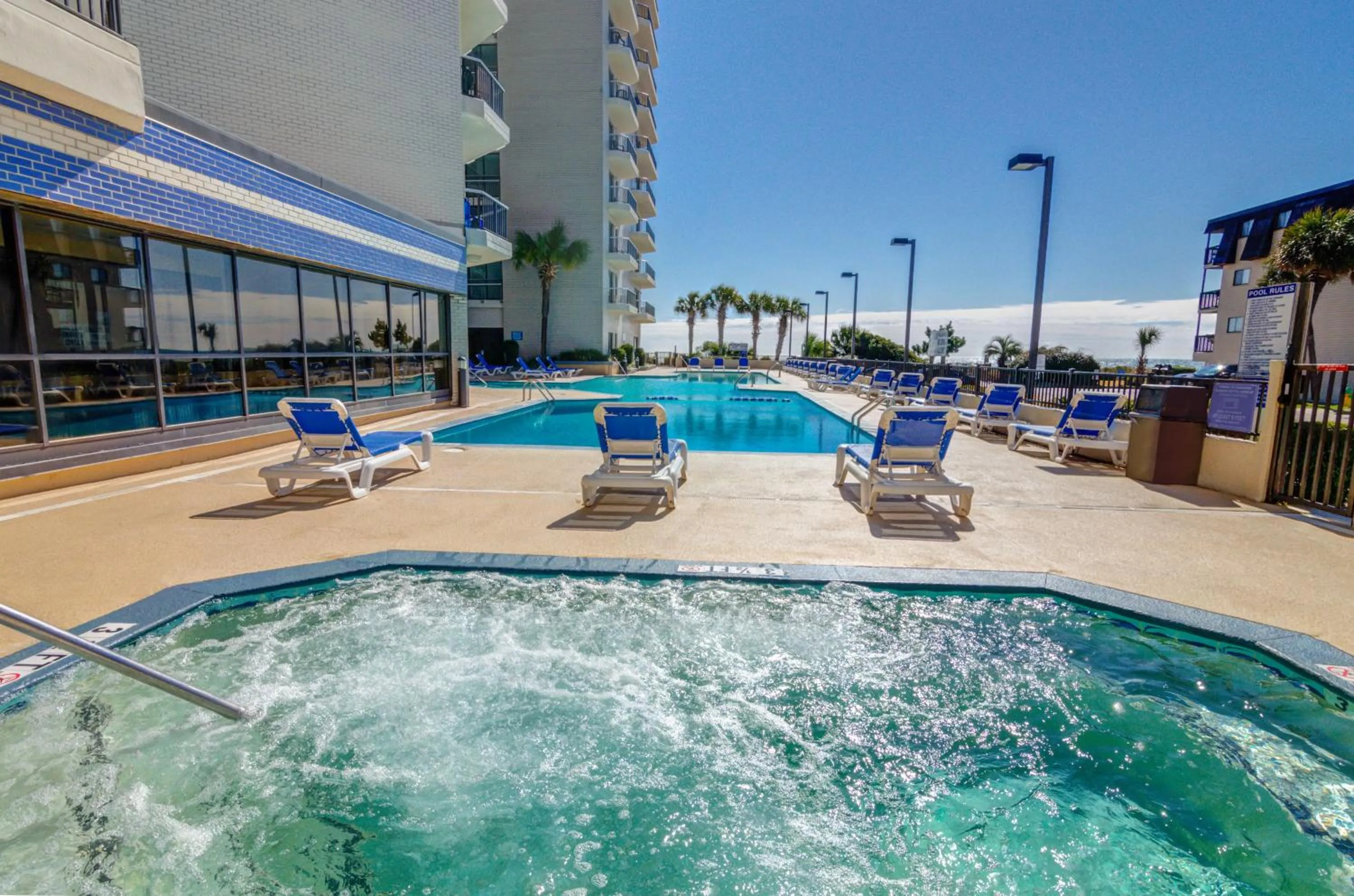 Swimming pool in Carolina Winds