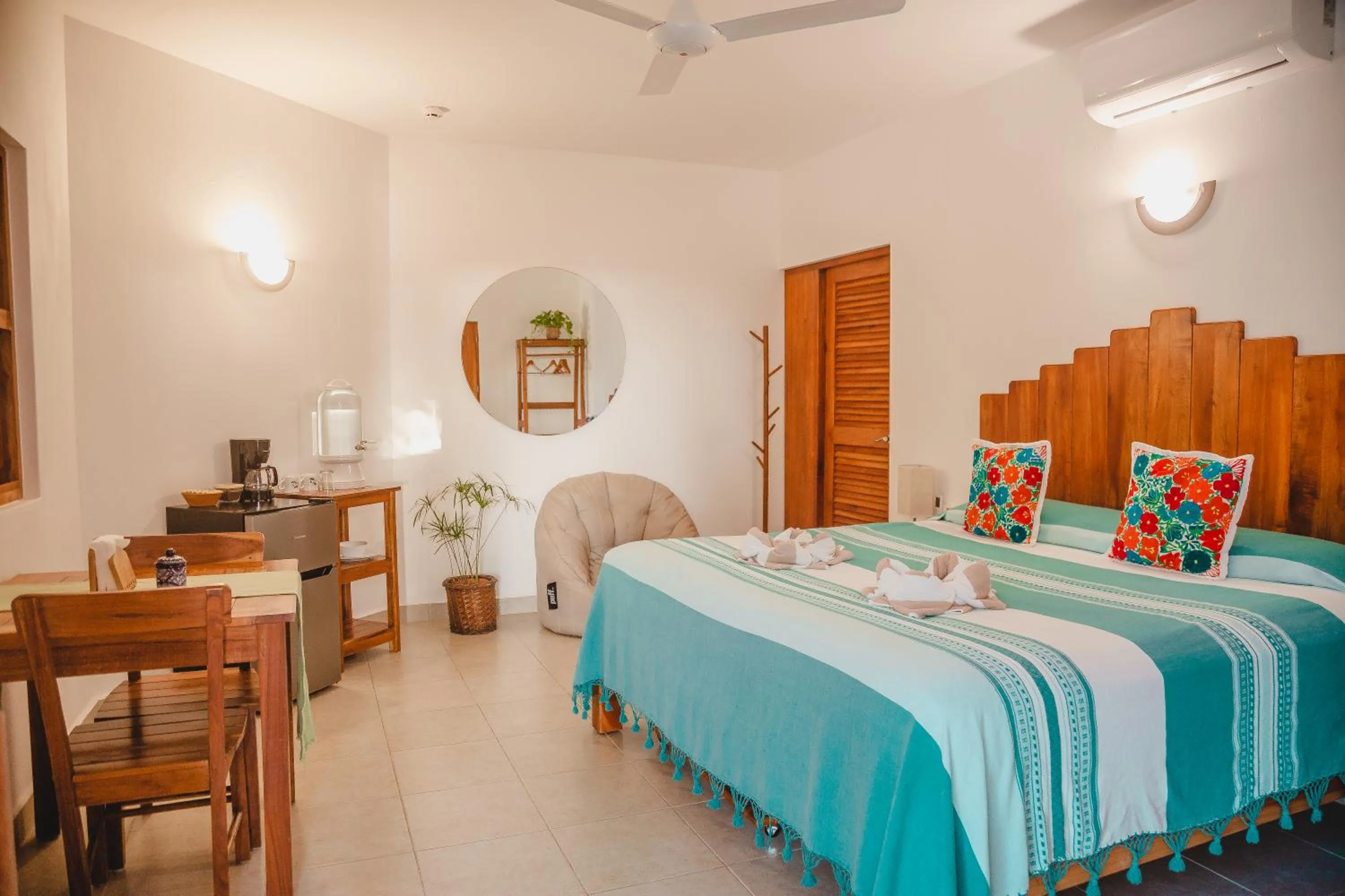 Coffee/tea facilities, Bed in Casa Colibrí Tankah