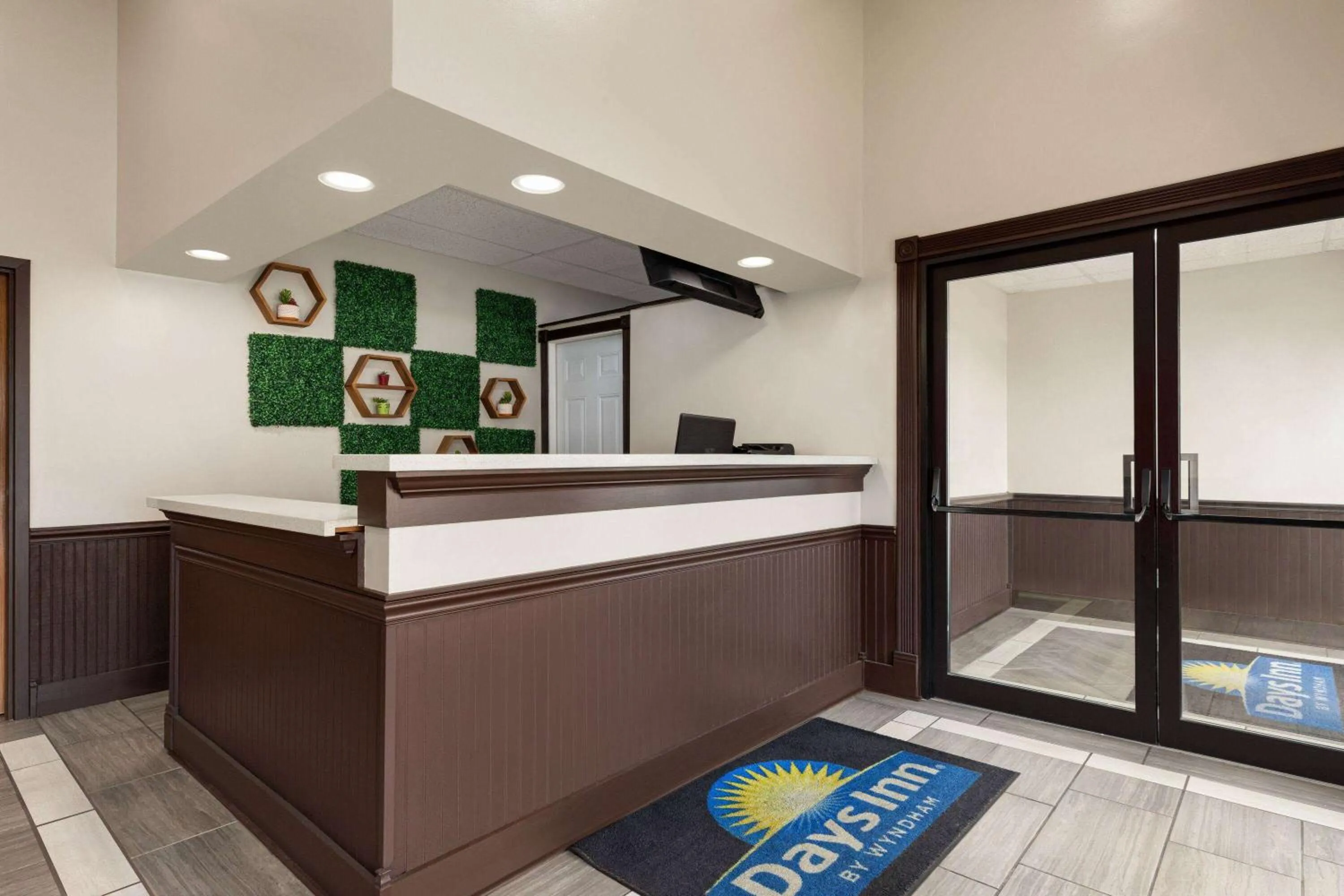 Lobby or reception in Days Inn by Wyndham Hillsboro