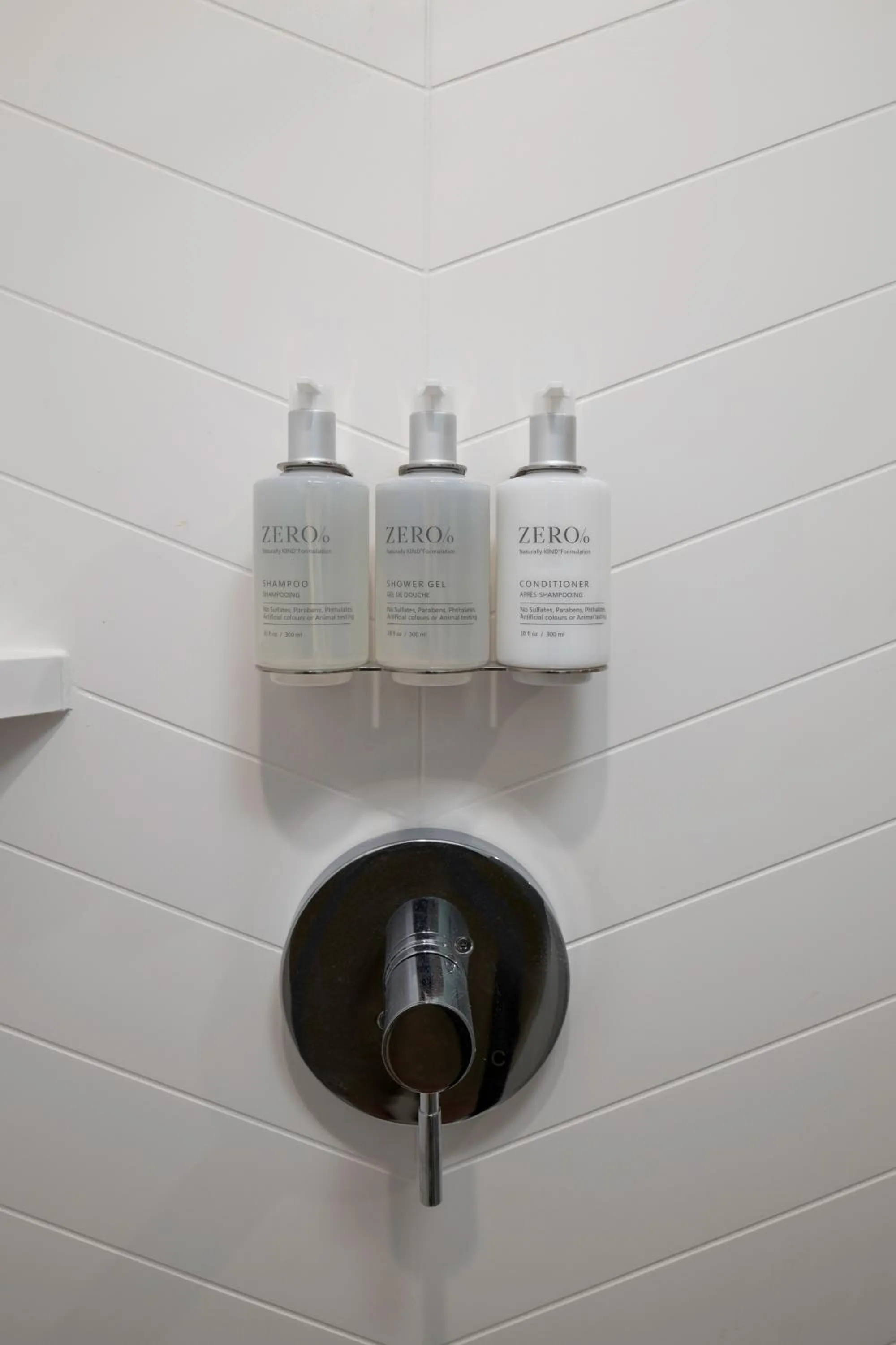 Shower in voco Niagara Falls - The Cadence by IHG