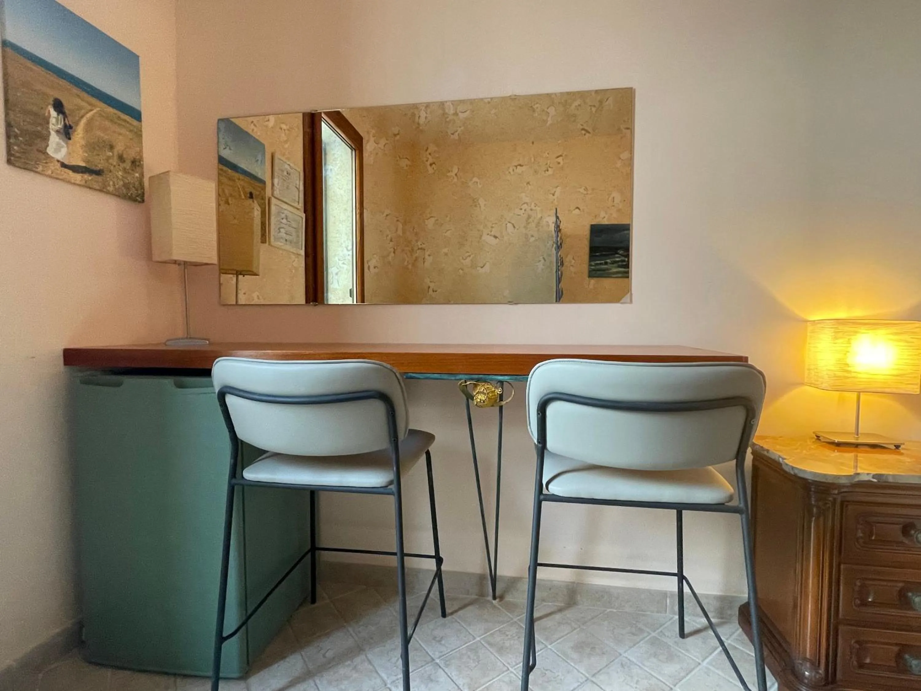 hair dresser in B&b Ophelia