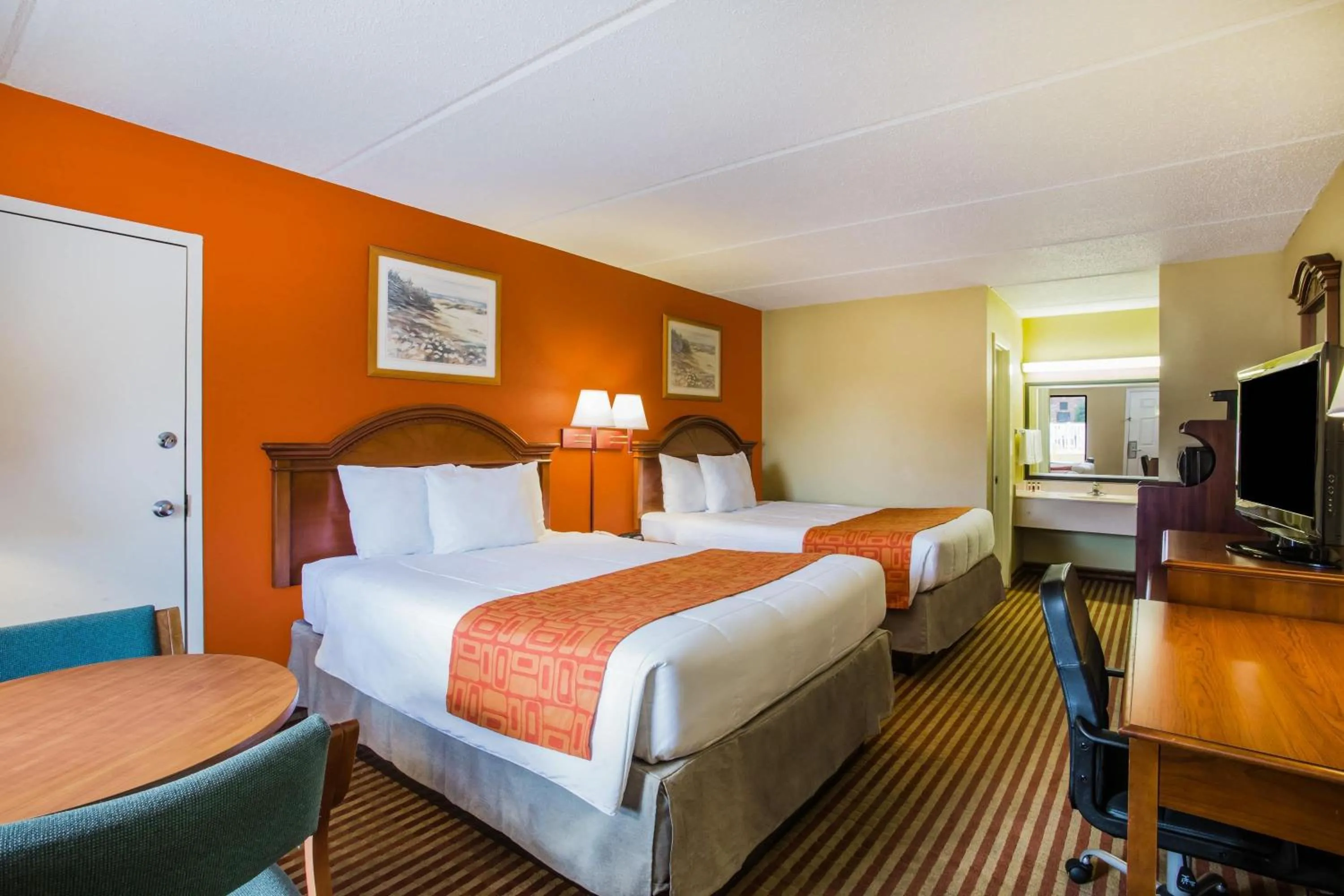 Photo of the whole room in Howard Johnson by Wyndham Panama City