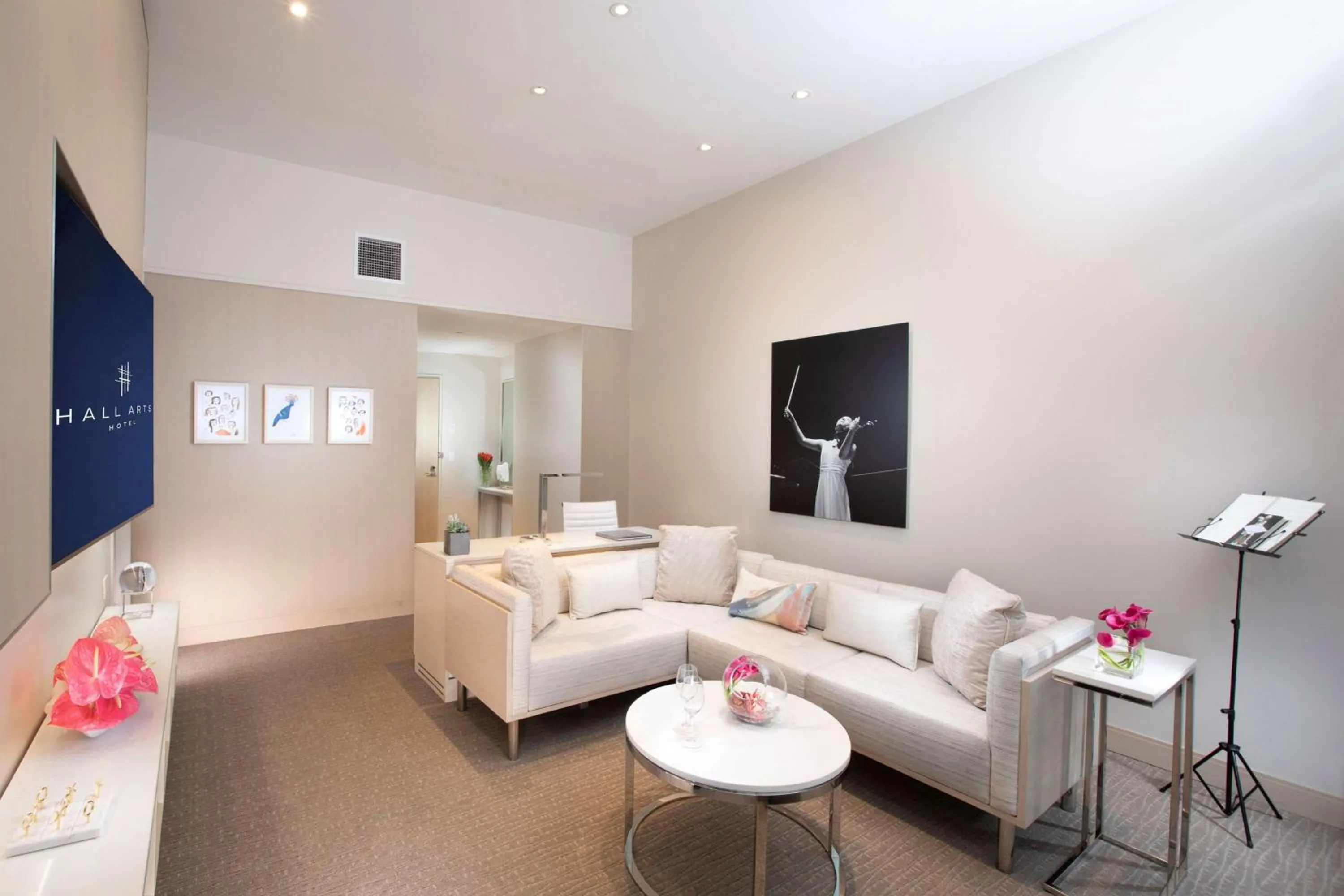 Living room in HALL Arts Hotel Dallas, Curio Collection by Hilton