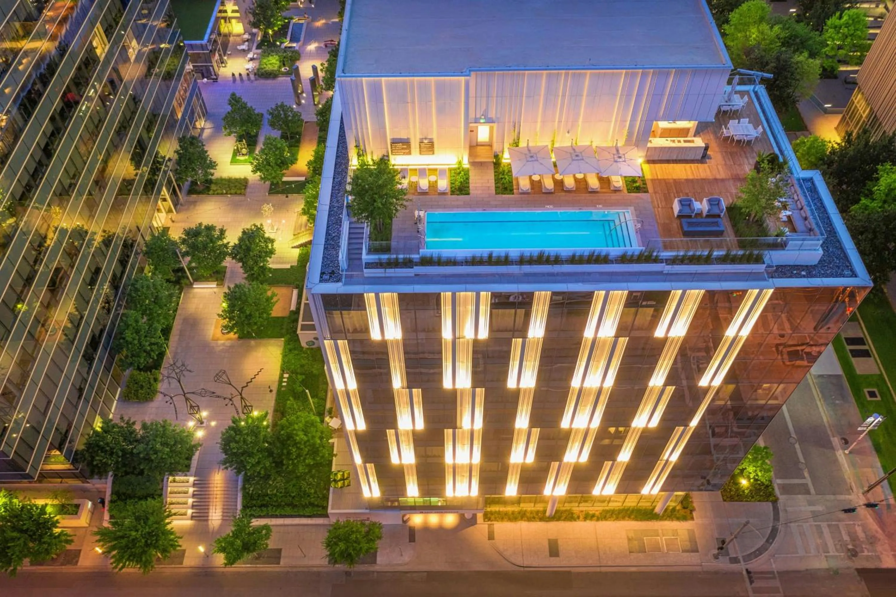 Fitness centre/facilities in HALL Arts Hotel, Dallas, Autograph Collection