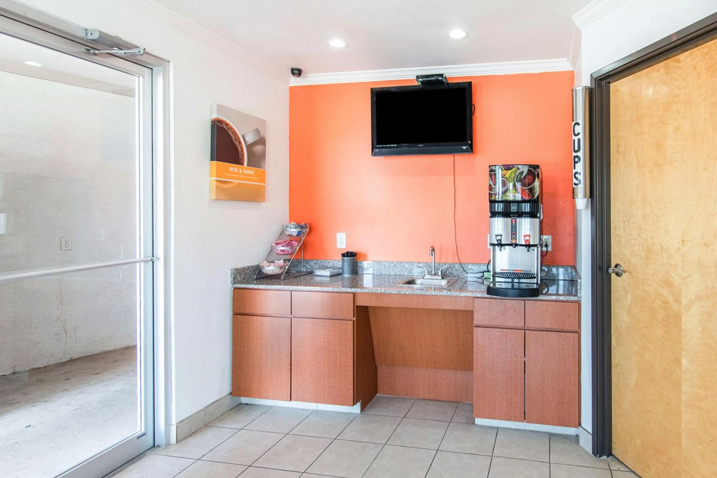 Communal lounge/ TV room in Motel 6-Hutchins, TX