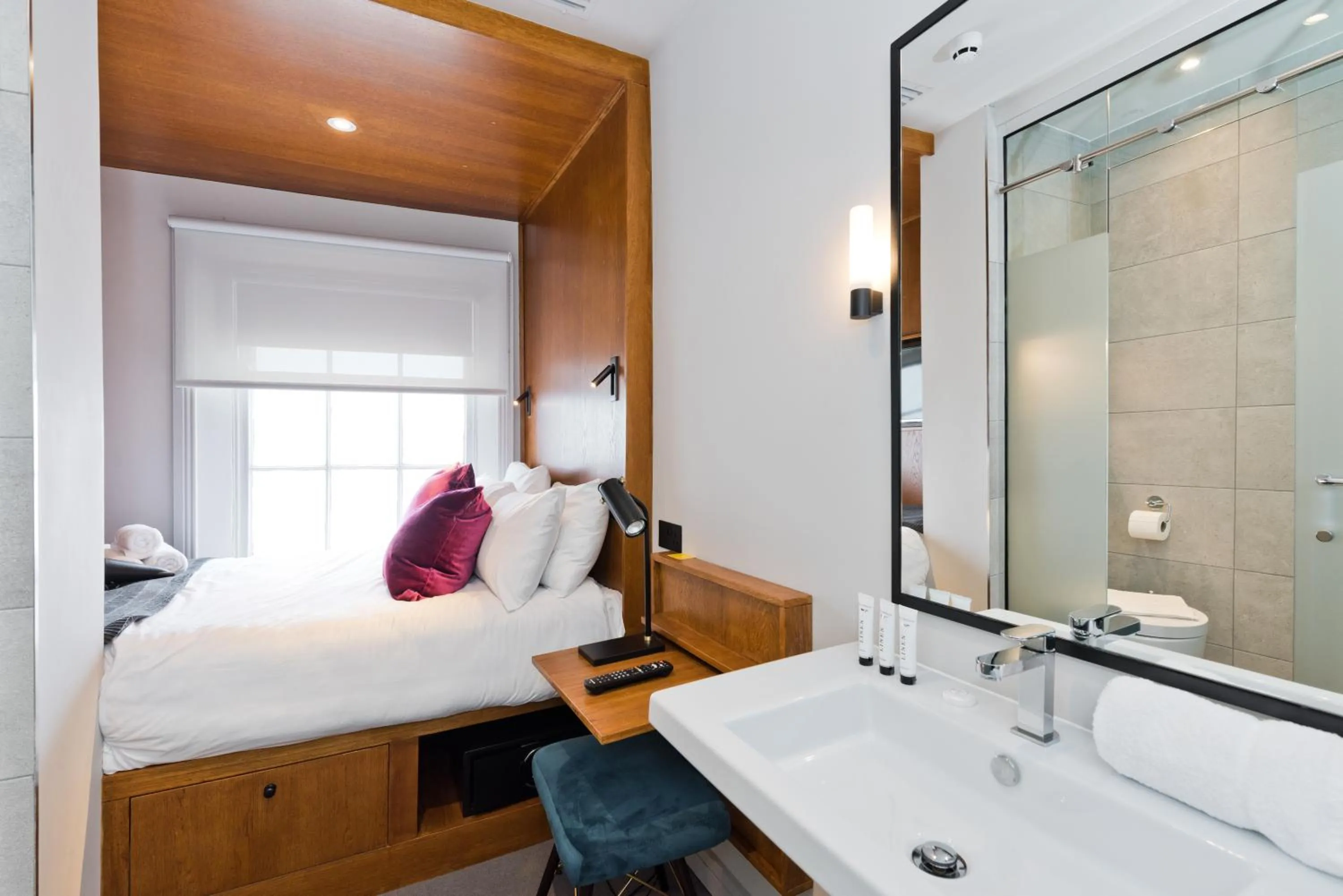 Photo of the whole room in Templebar Rooms