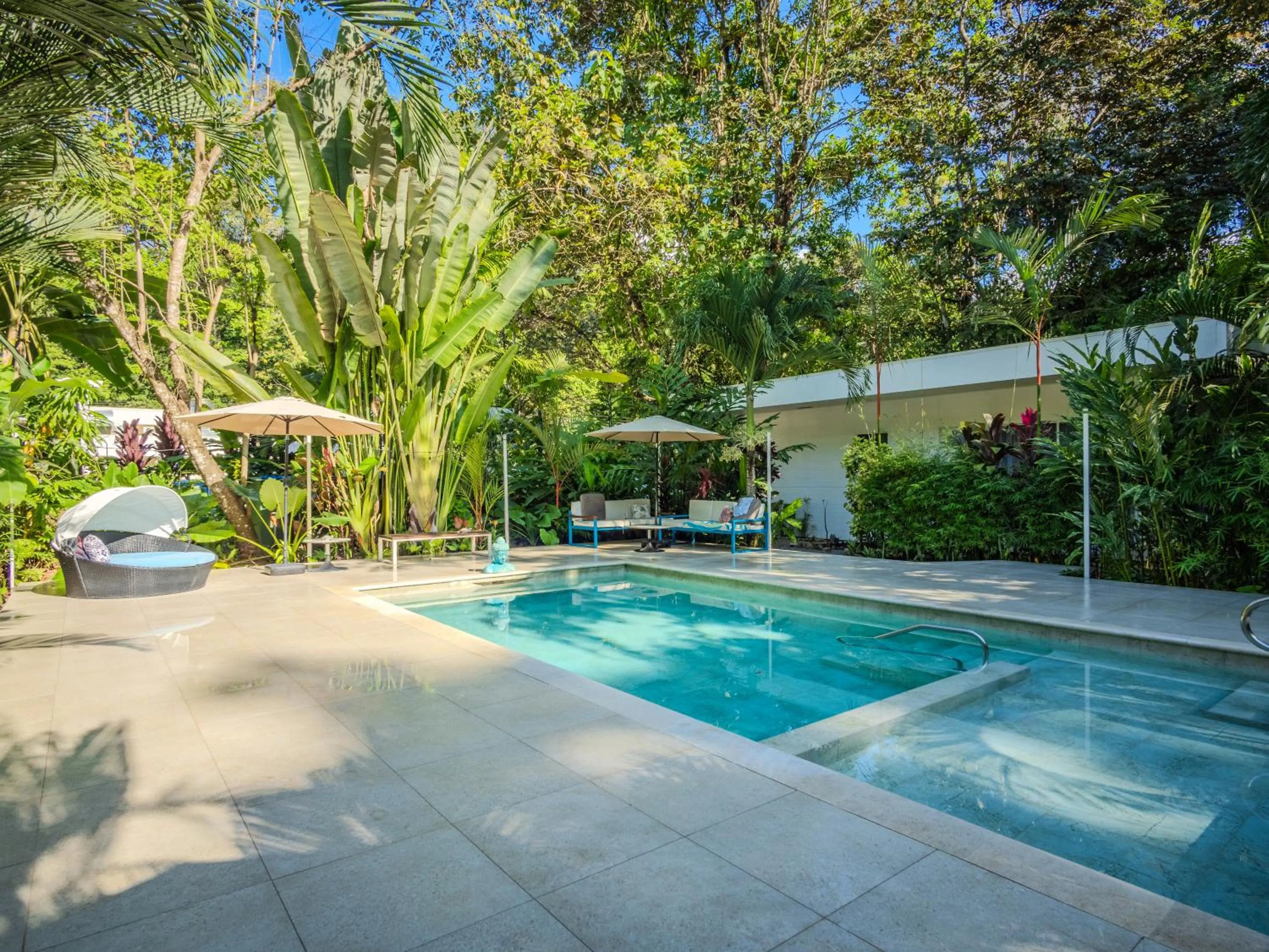 Spring in Ojochal Gardens