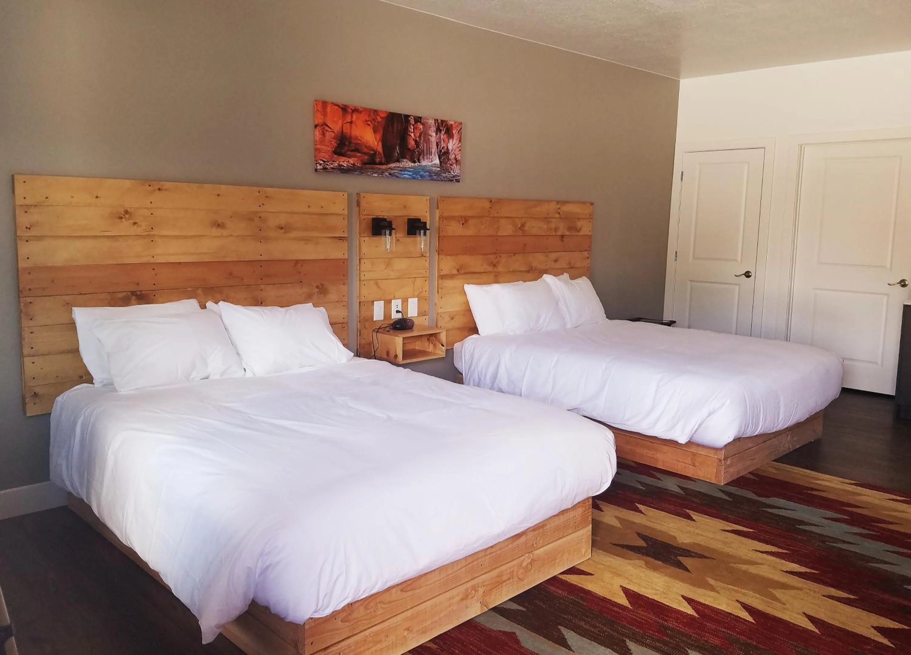 Bed in Kanab Suites