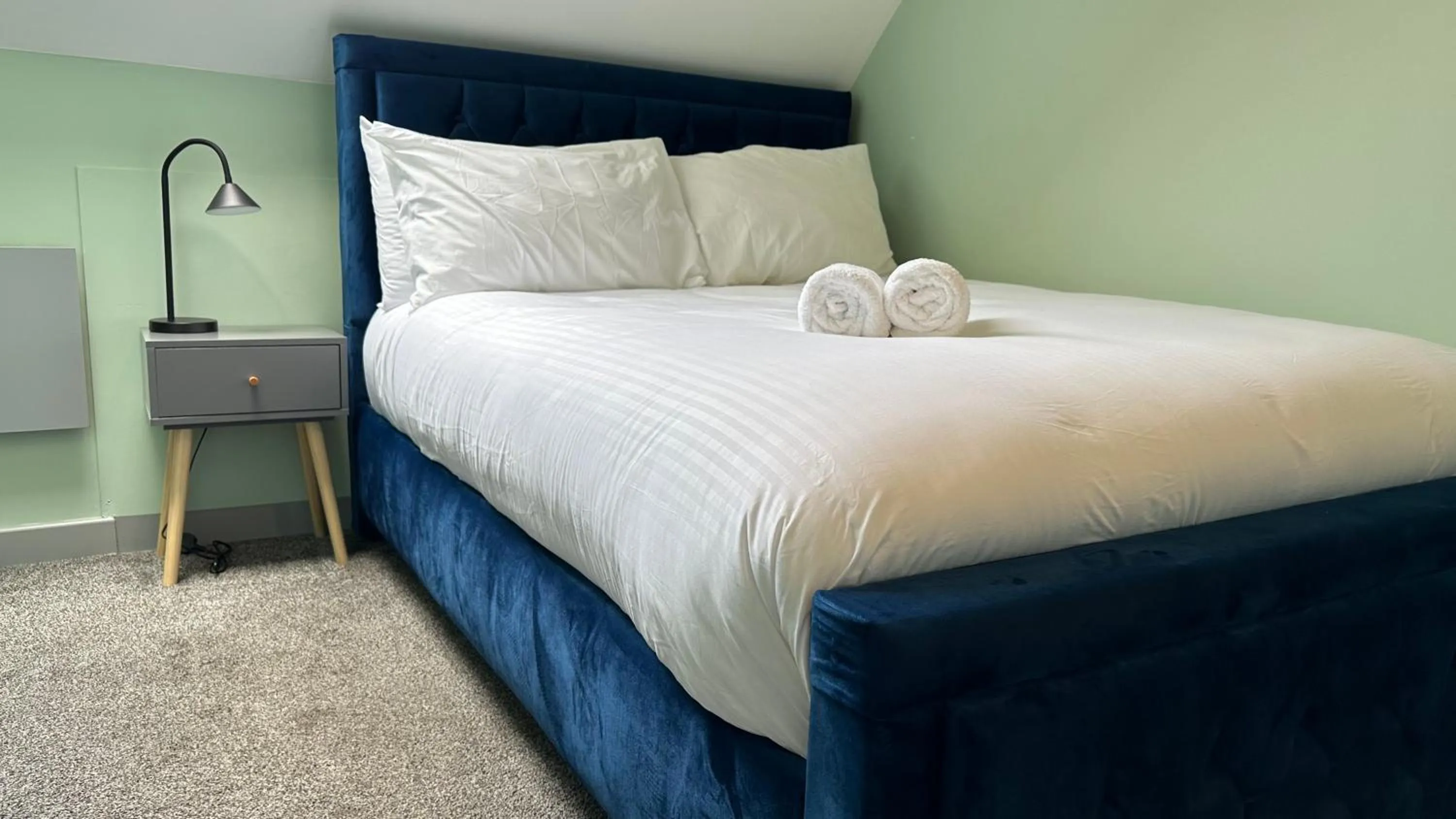 Bed in Homestay in Walsall