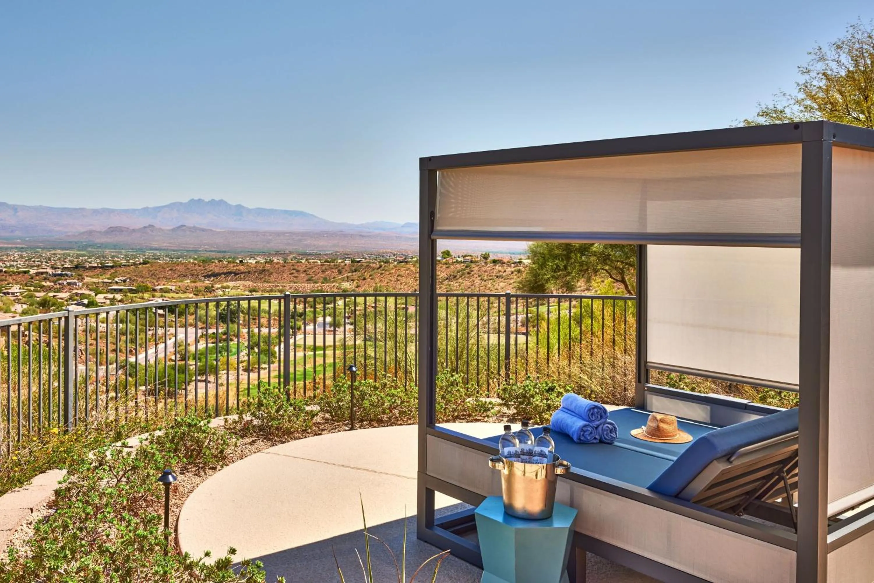Swimming pool in ADERO Scottsdale Resort, Autograph Collection