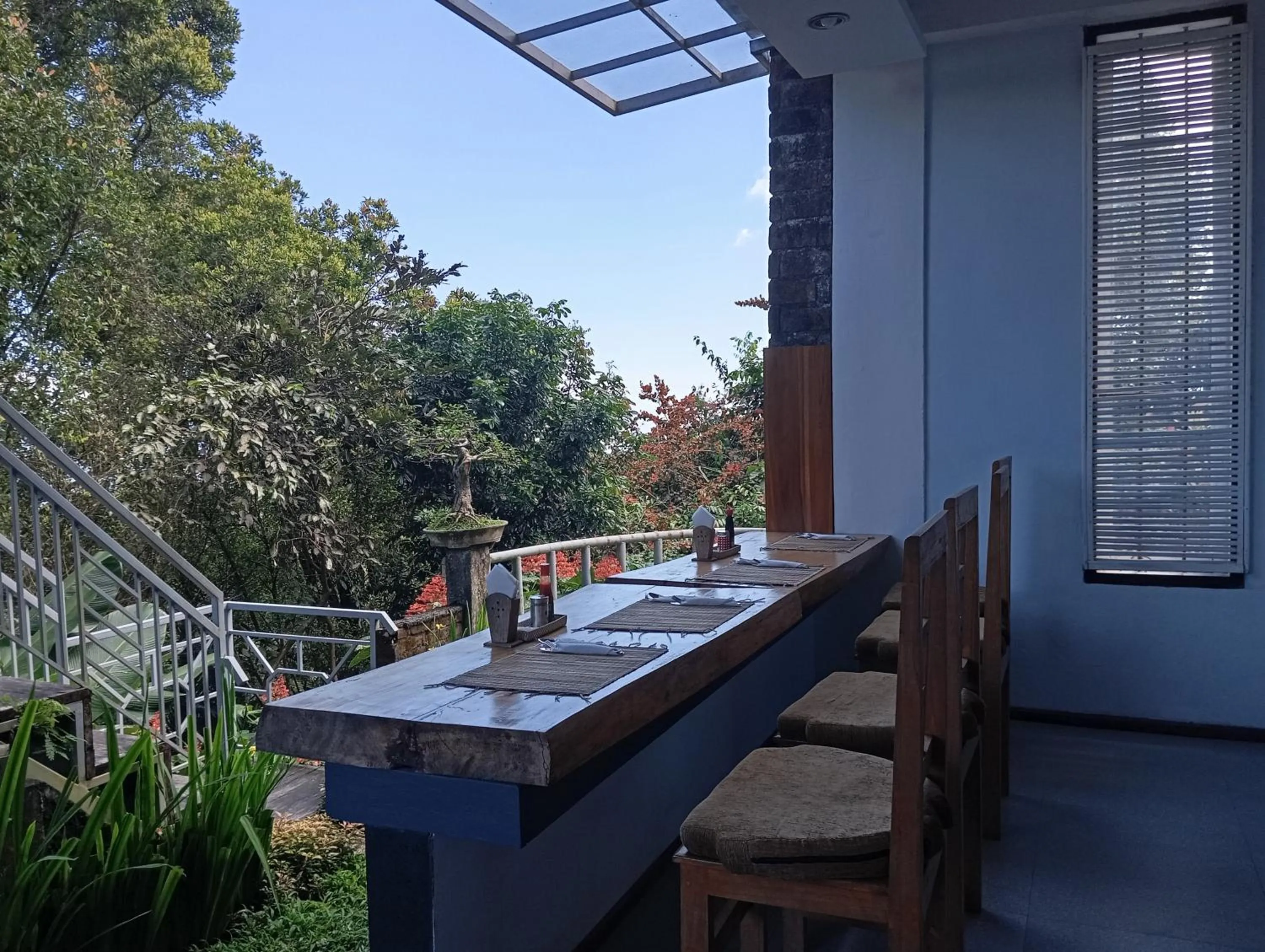 Restaurant/places to eat in La Montaña Bali & Spa