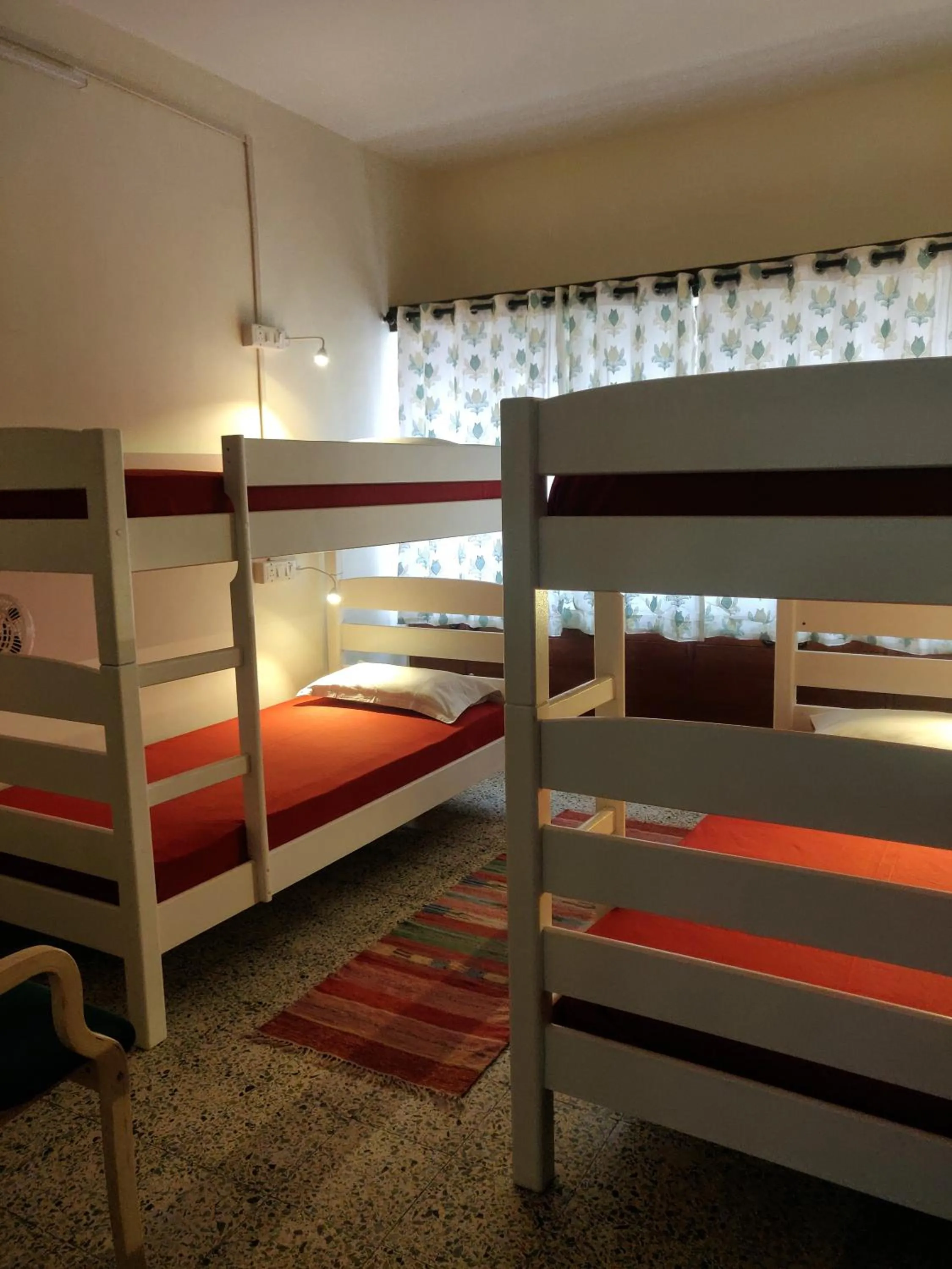 Bed in Raahgir