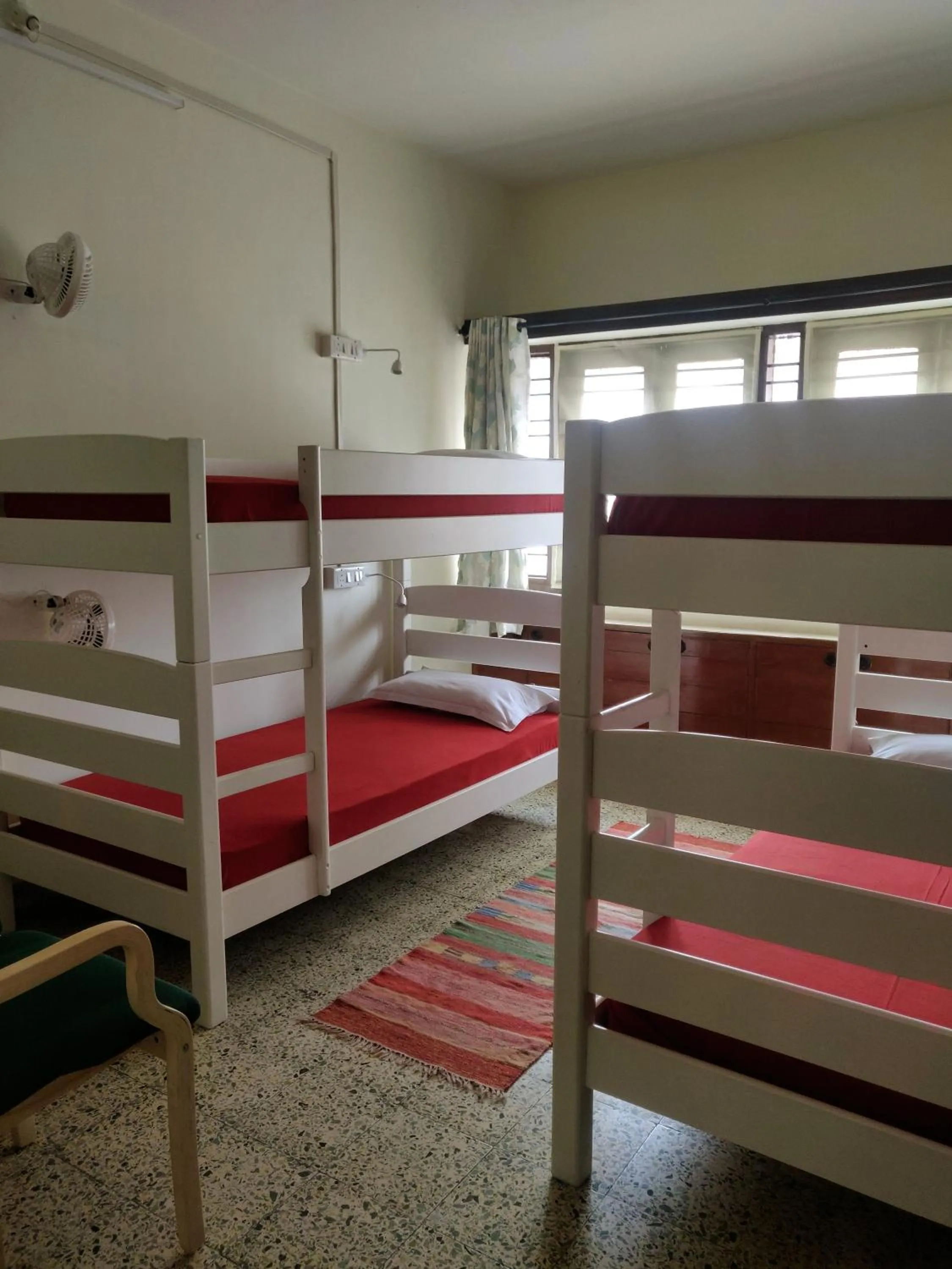 Bed in Raahgir