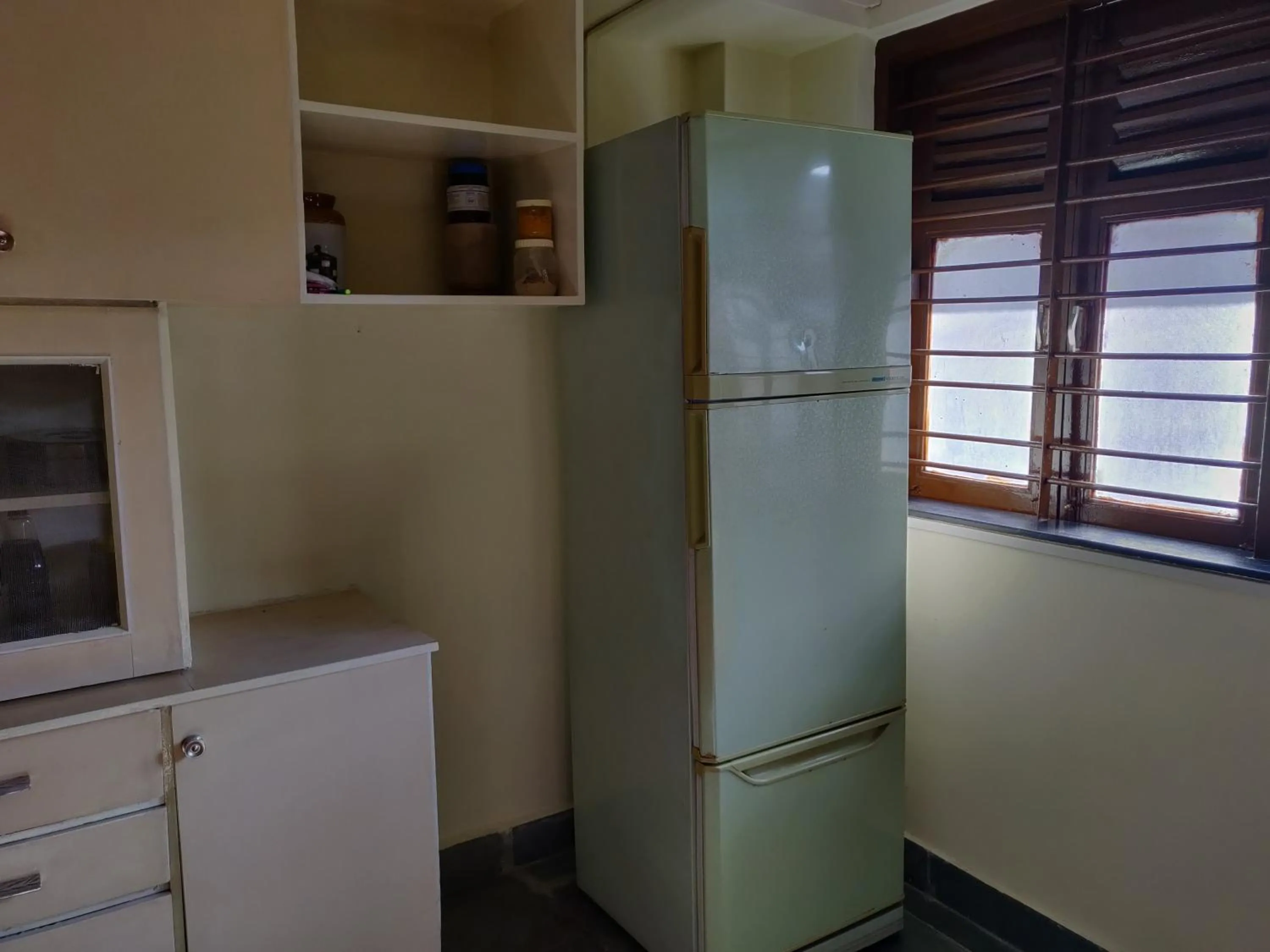 Kitchen or kitchenette in Raahgir