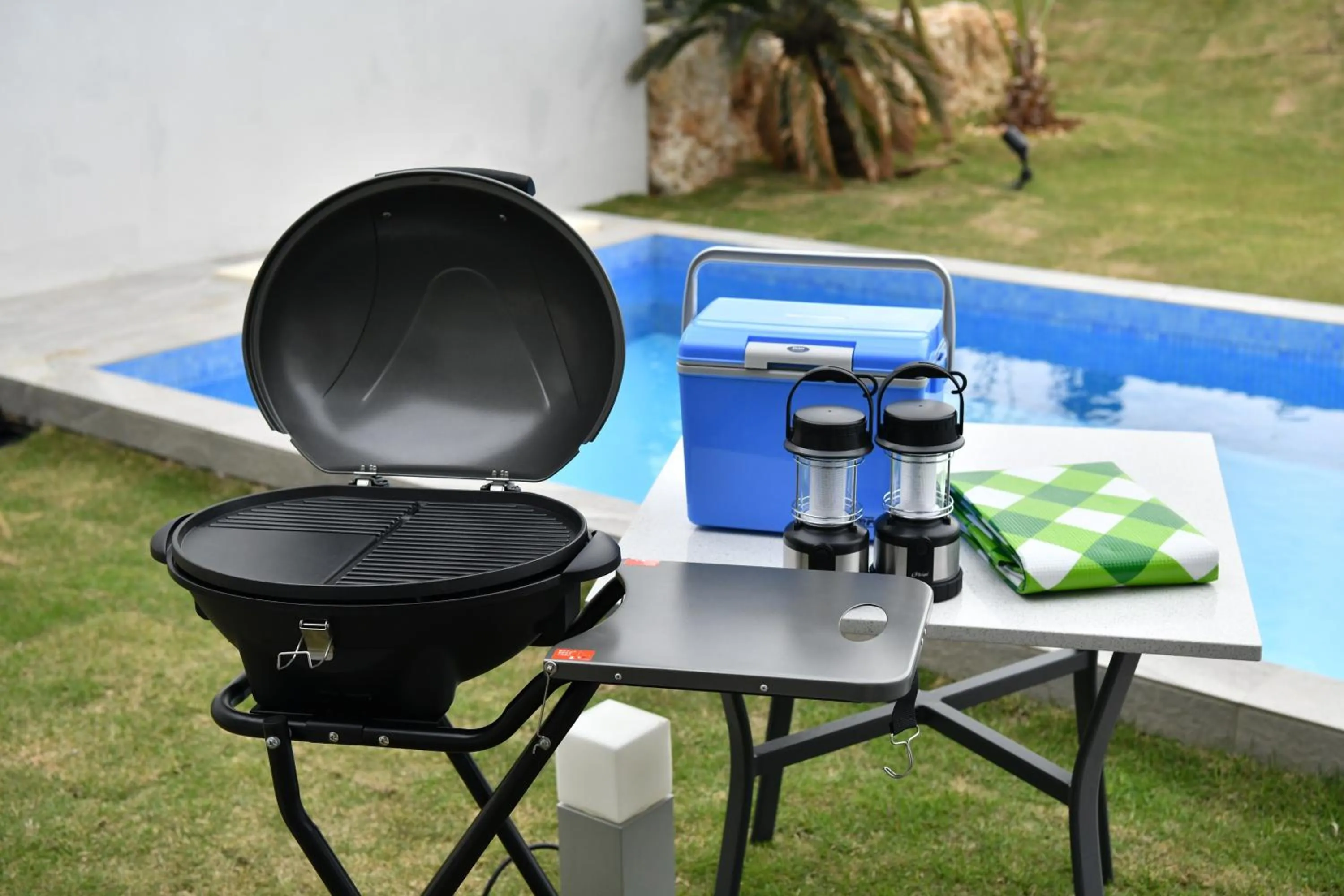 BBQ facilities in Feliz Villa Suite Irabujima Sawada