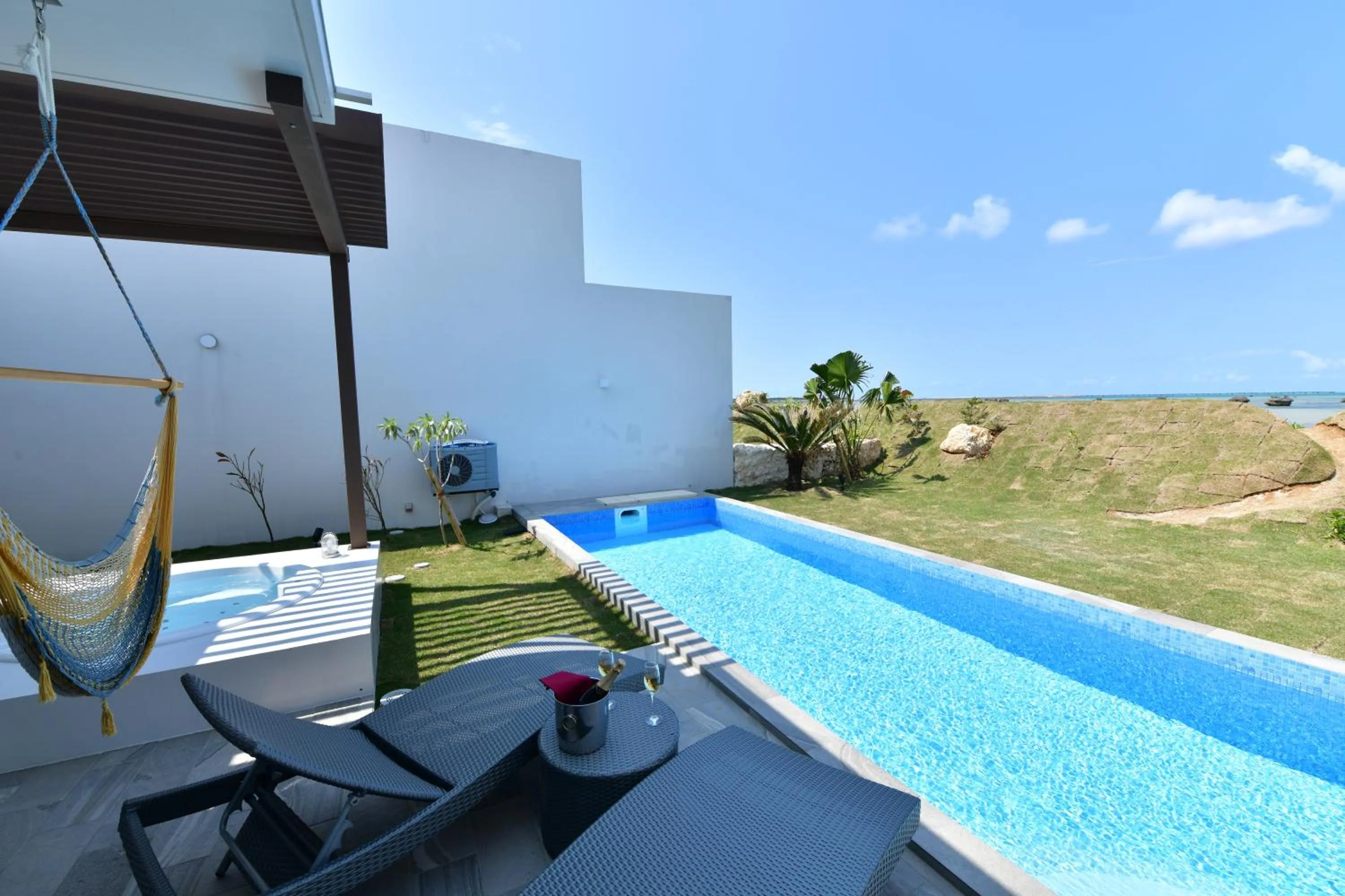 Swimming pool in Feliz Villa Suite Irabujima Sawada