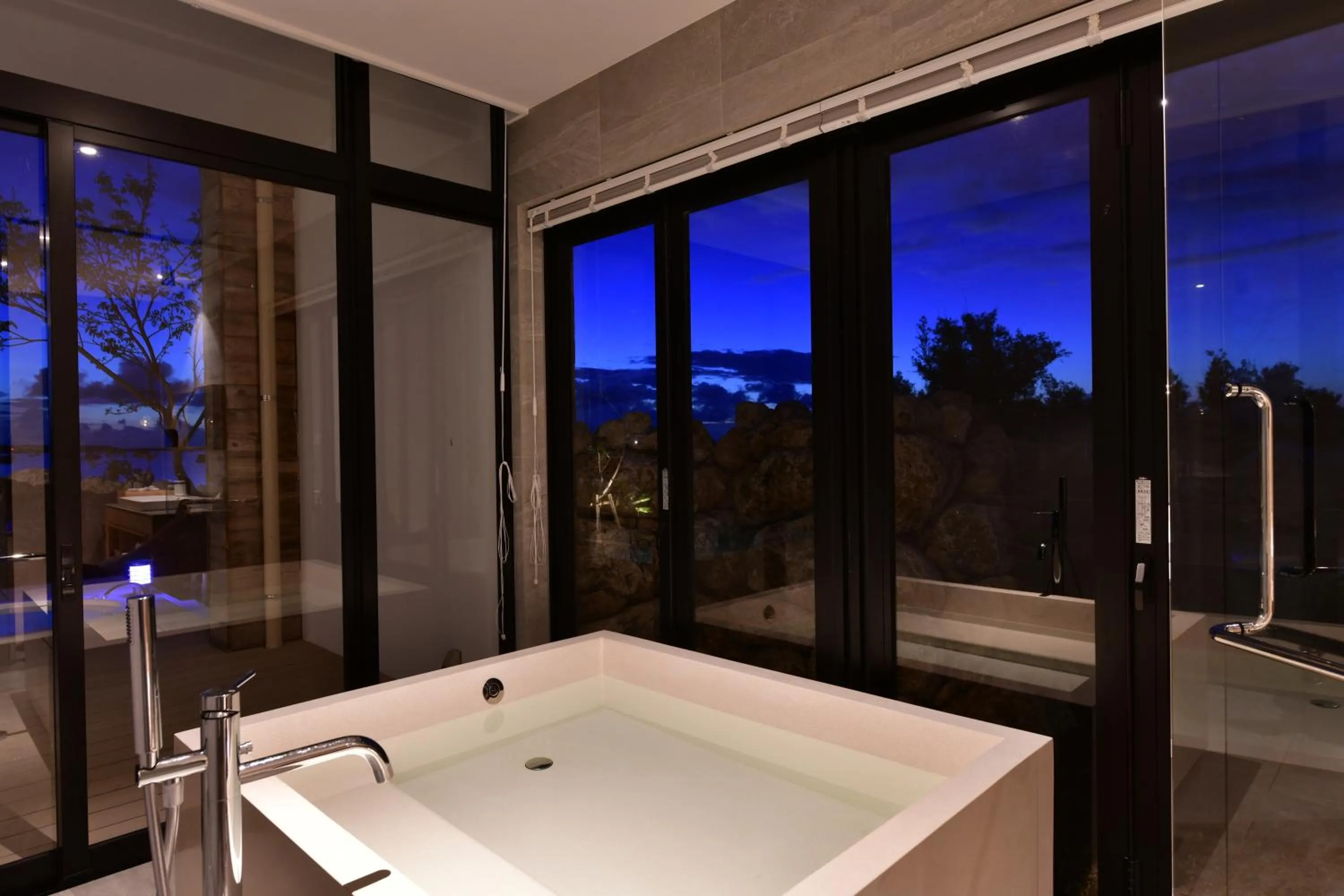 Bathroom in Feliz Villa Suite Irabujima Sawada
