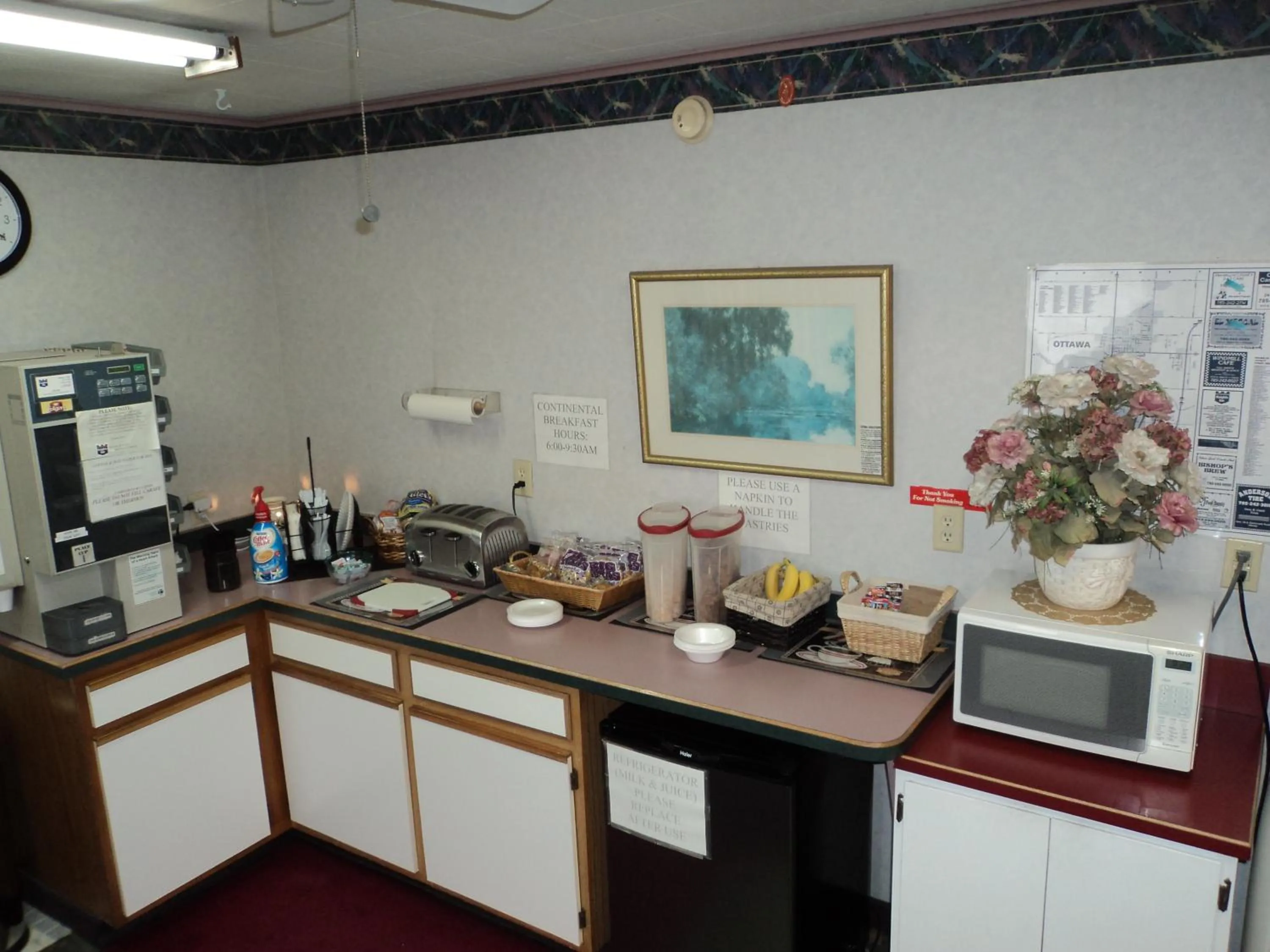 Lobby or reception in Knights Inn Ottawa