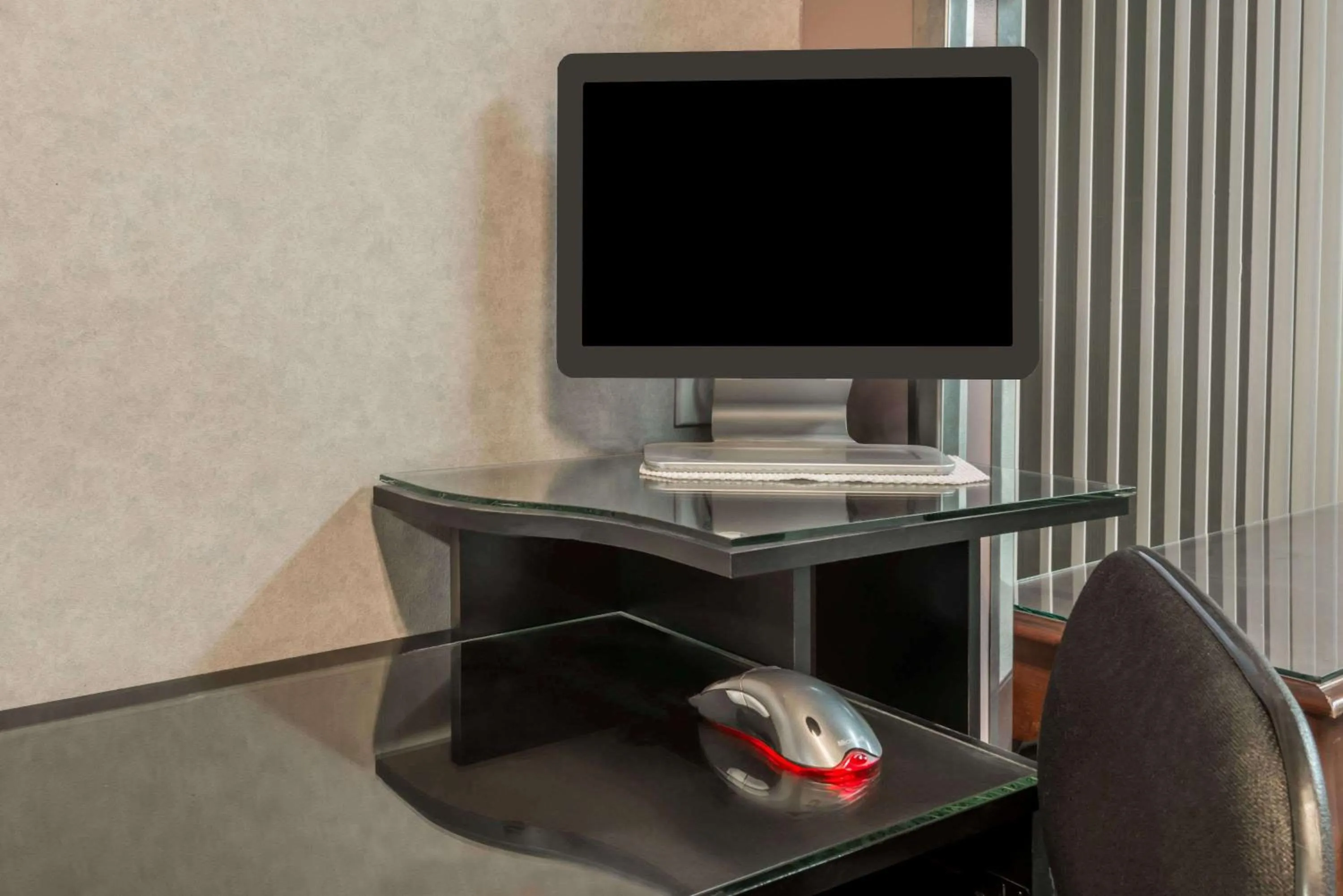 On site in Knights Inn Ottawa