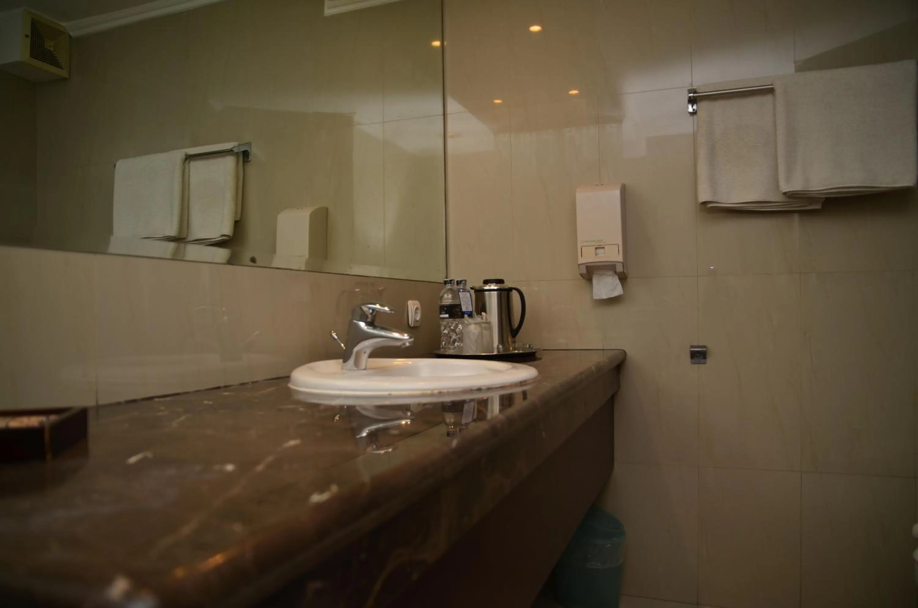 Bathroom in HOTEL ASRI CIREBON