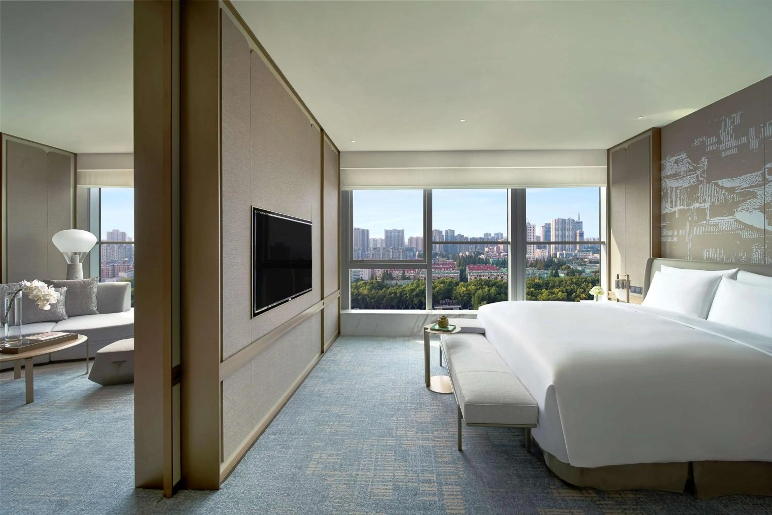 Photo of the whole room, Bed in Kempinski Hotel Nanjing