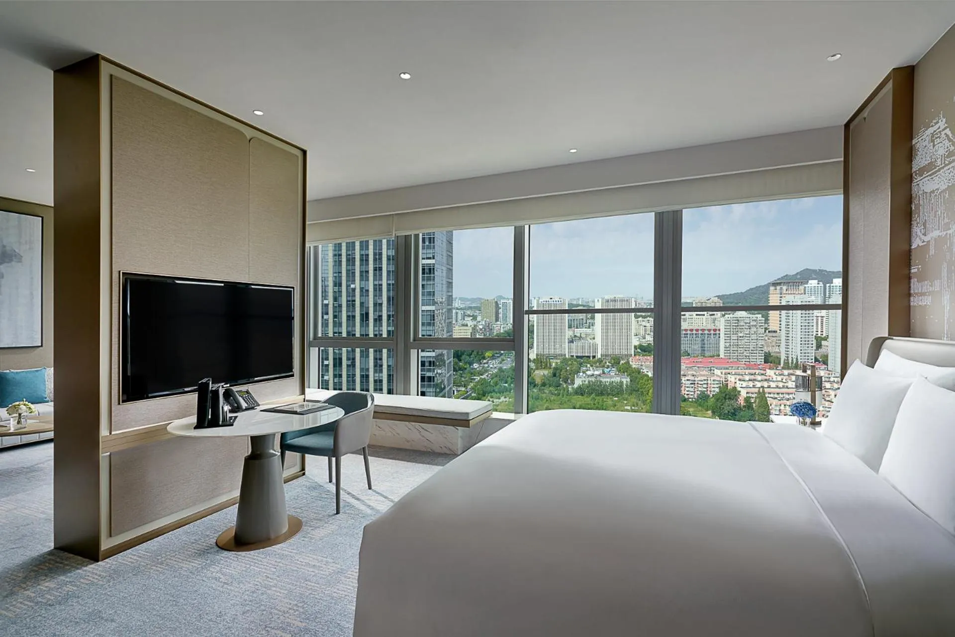 Bed in Kempinski Hotel Nanjing