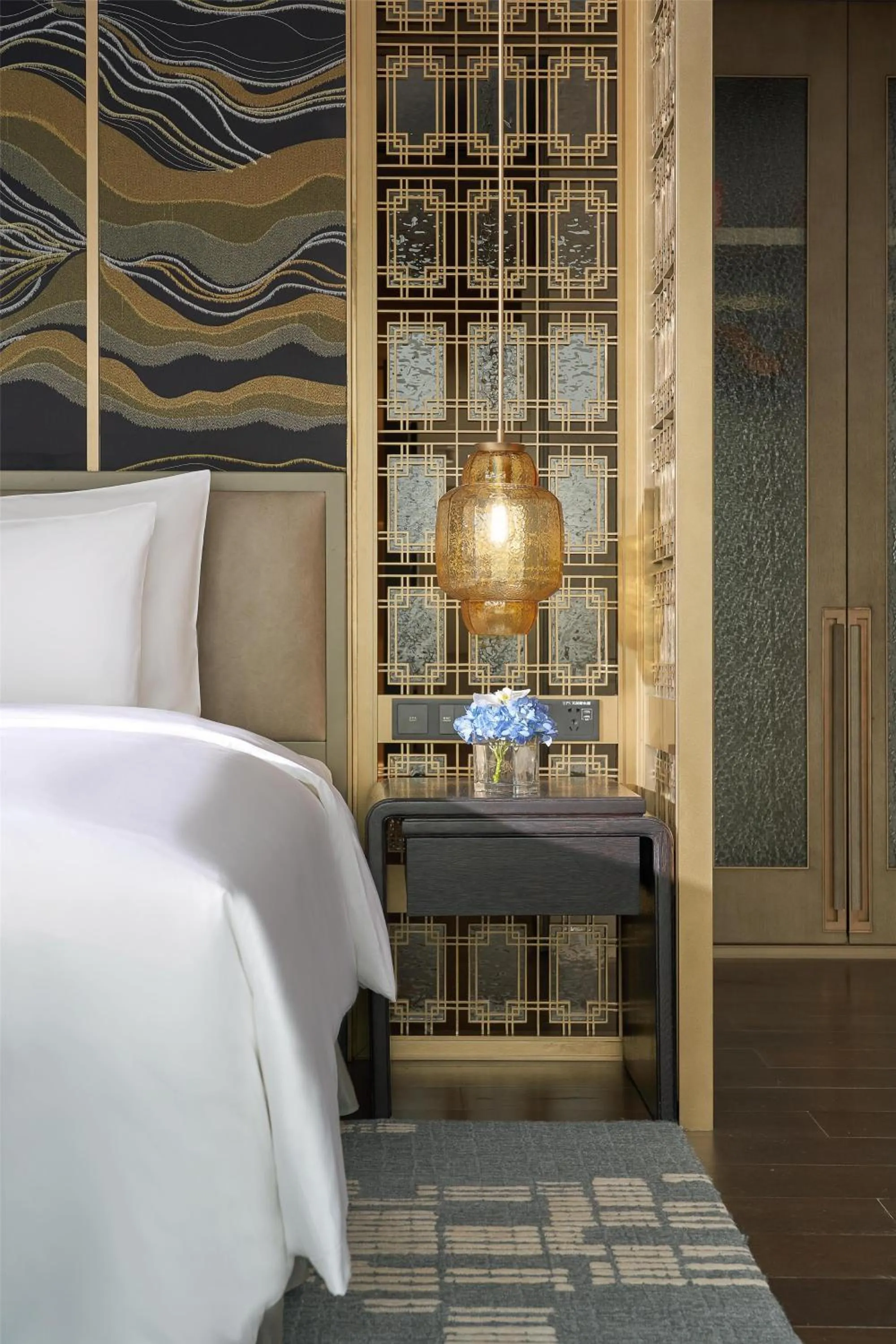 Meeting/conference room, Bed in Kempinski Hotel Nanjing