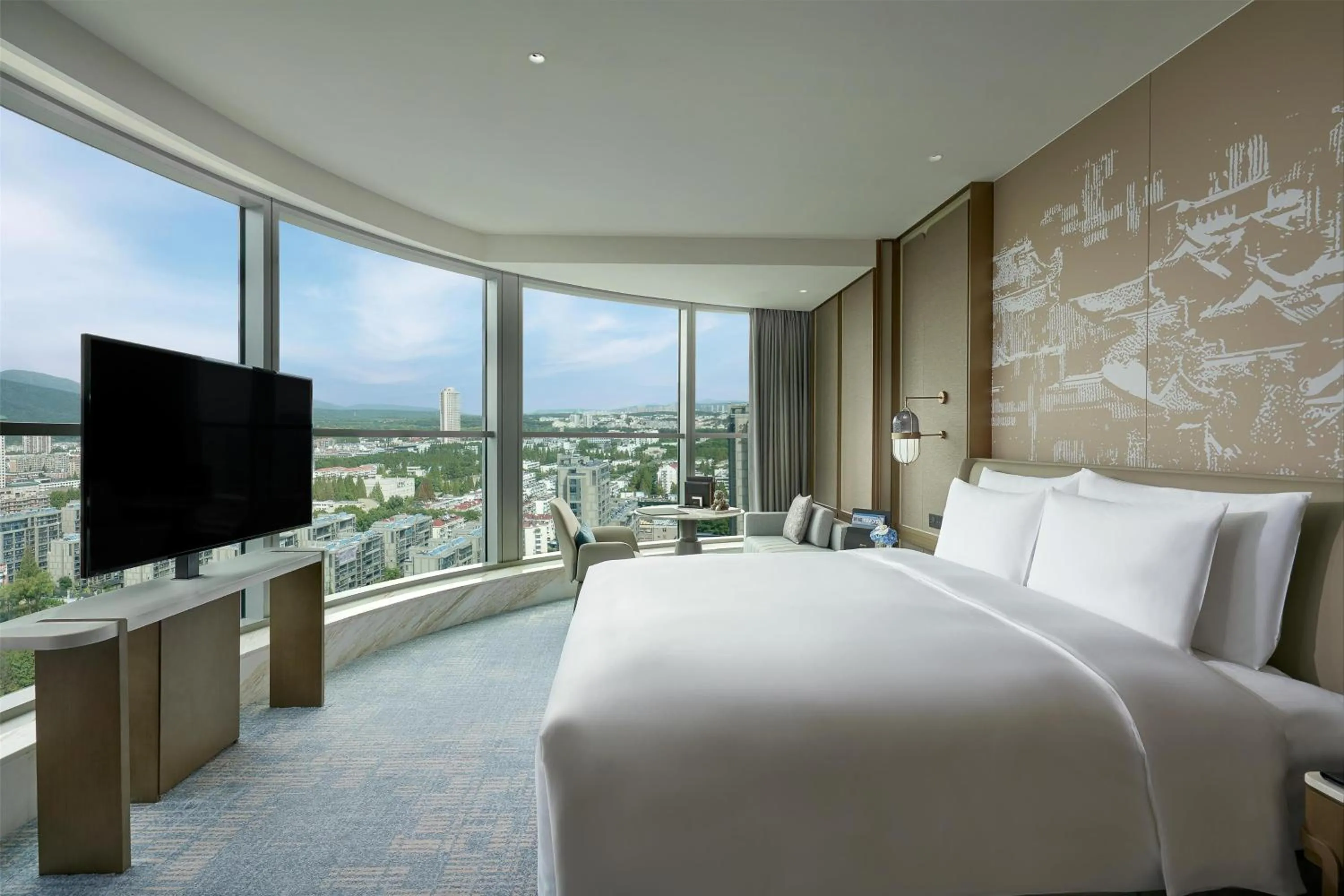 Bedroom, Bed in Kempinski Hotel Nanjing