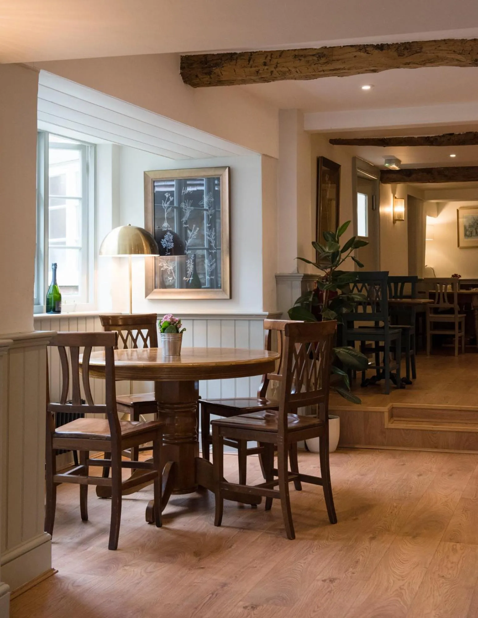 Dining area in The Cross Keys Sherborne