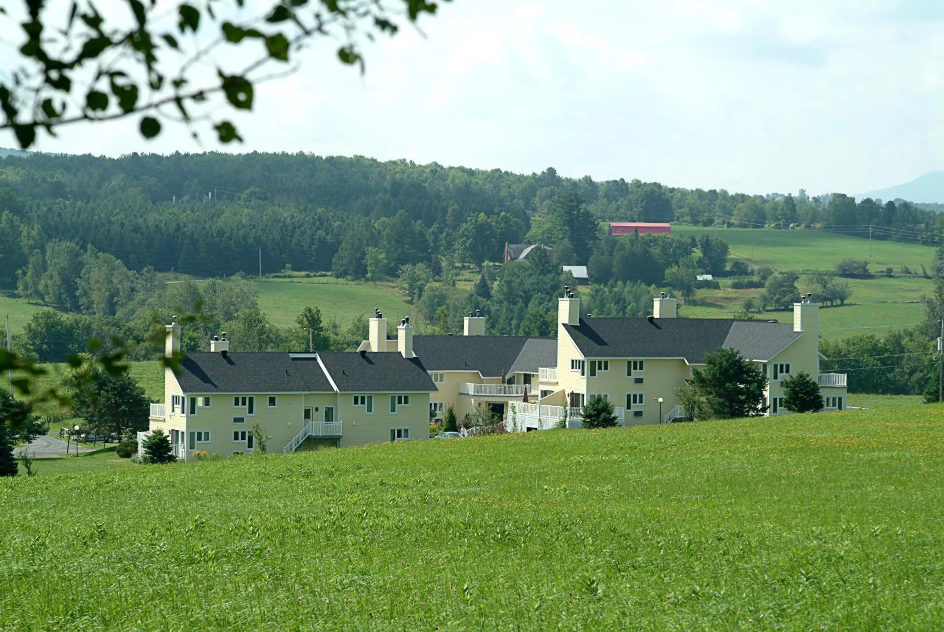 Property building in Auberge West Brome