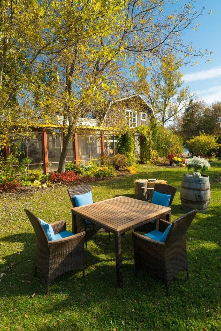 Day in Auberge West Brome