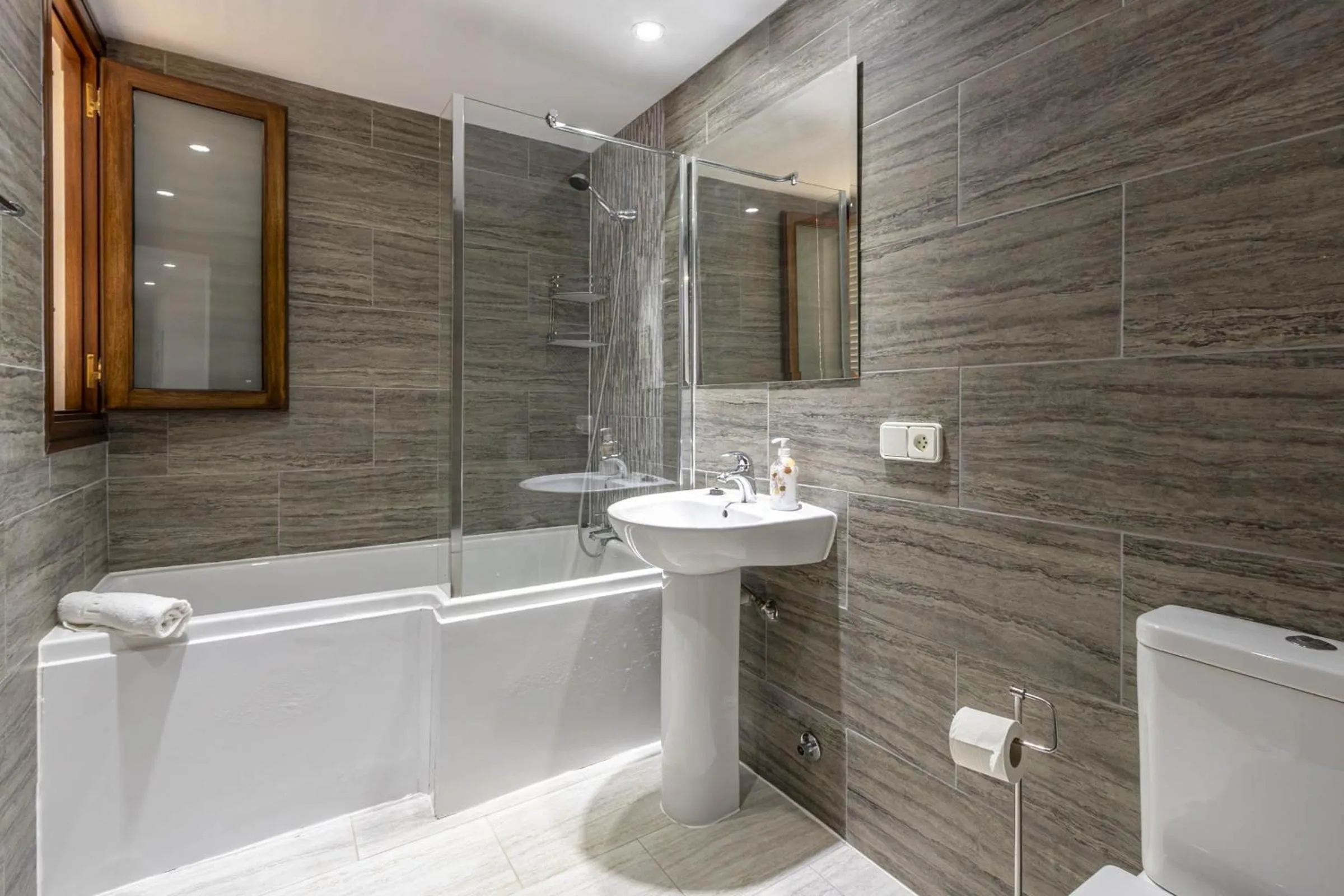 Shower in Villa Formosa