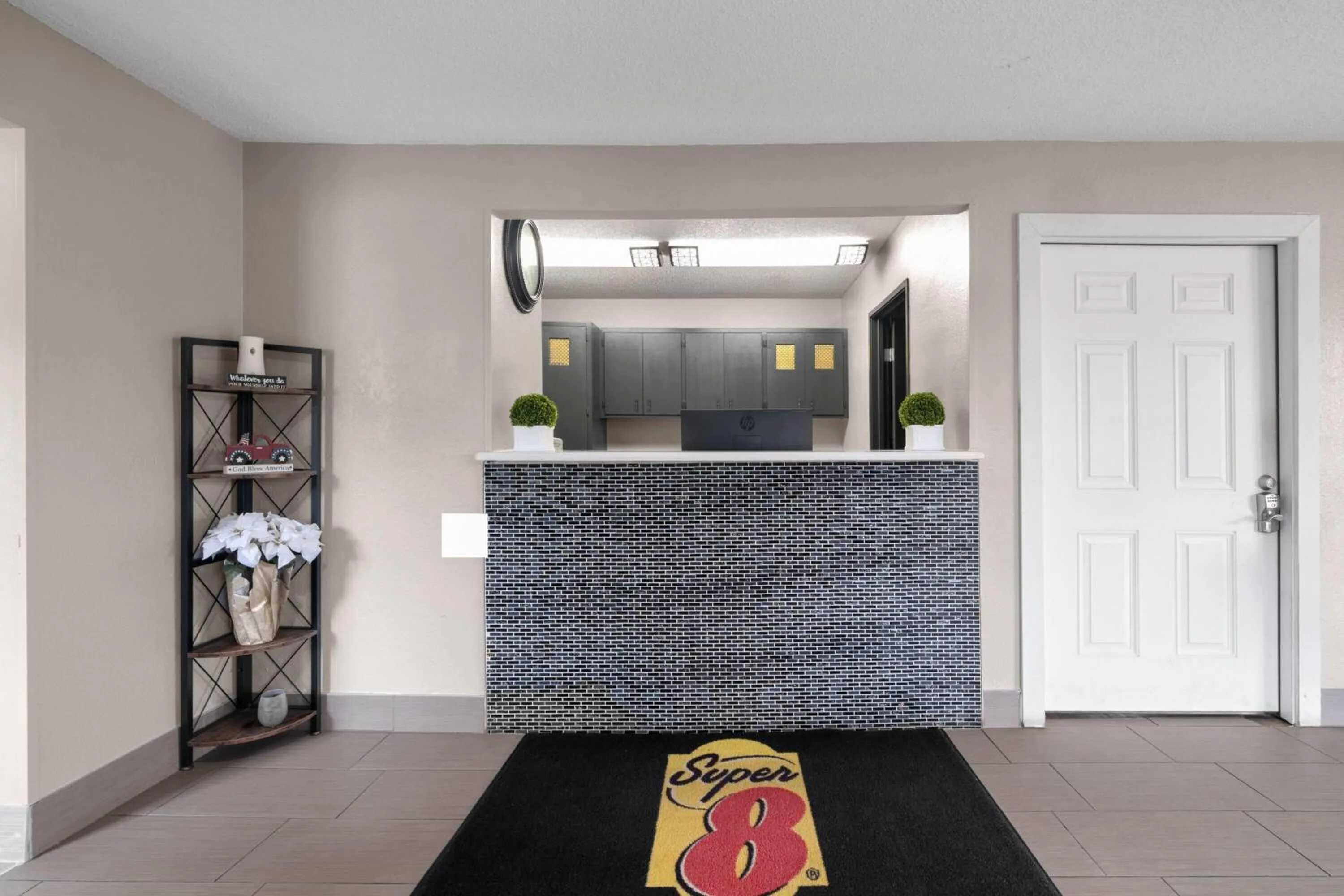 Lobby or reception in Super 8 by Wyndham Farmville