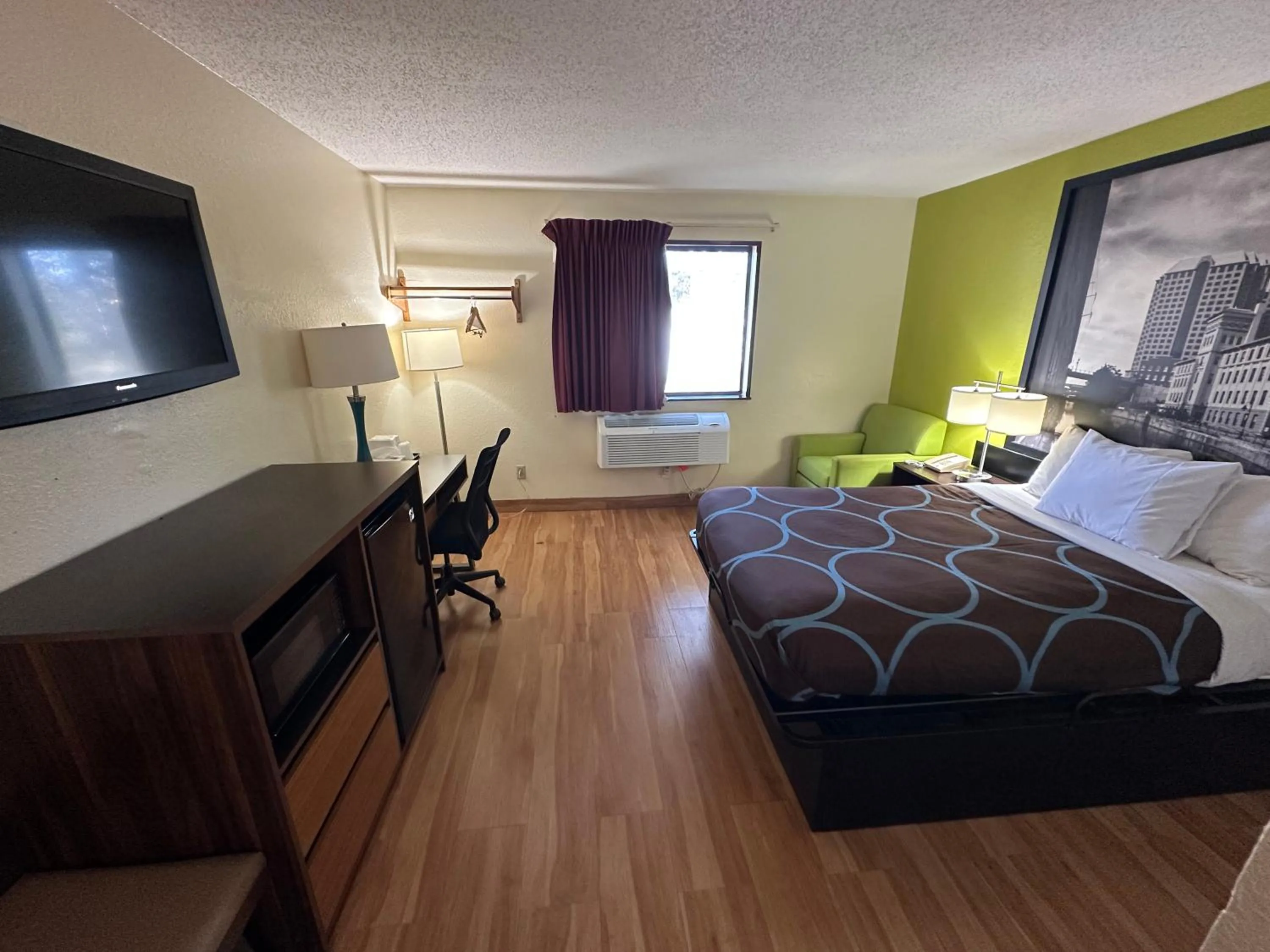 Photo of the whole room, Bed in Super 8 by Wyndham Farmville