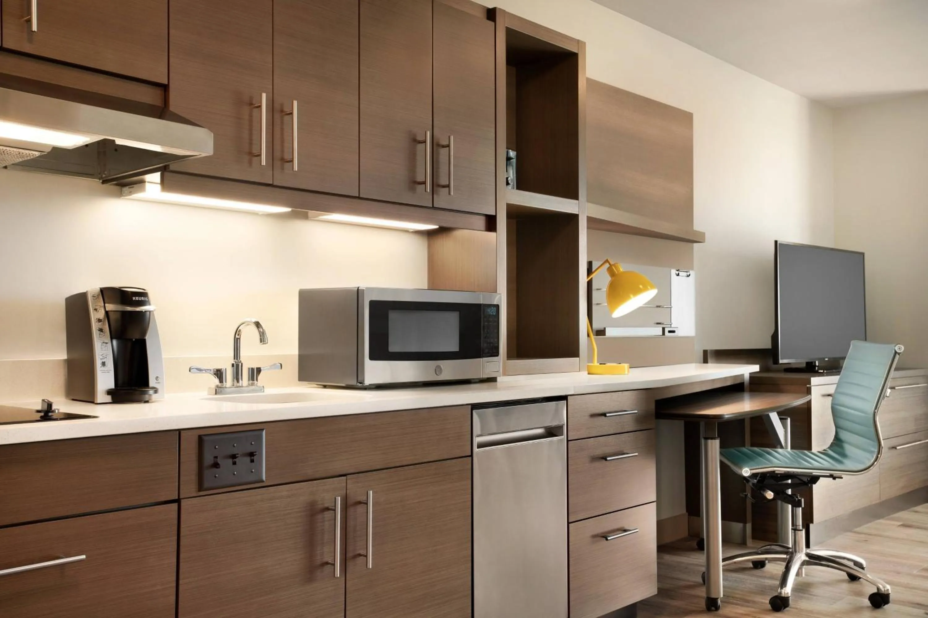 Kitchen or kitchenette in TownePlace Suites by Marriott Outer Banks Kill Devil Hills