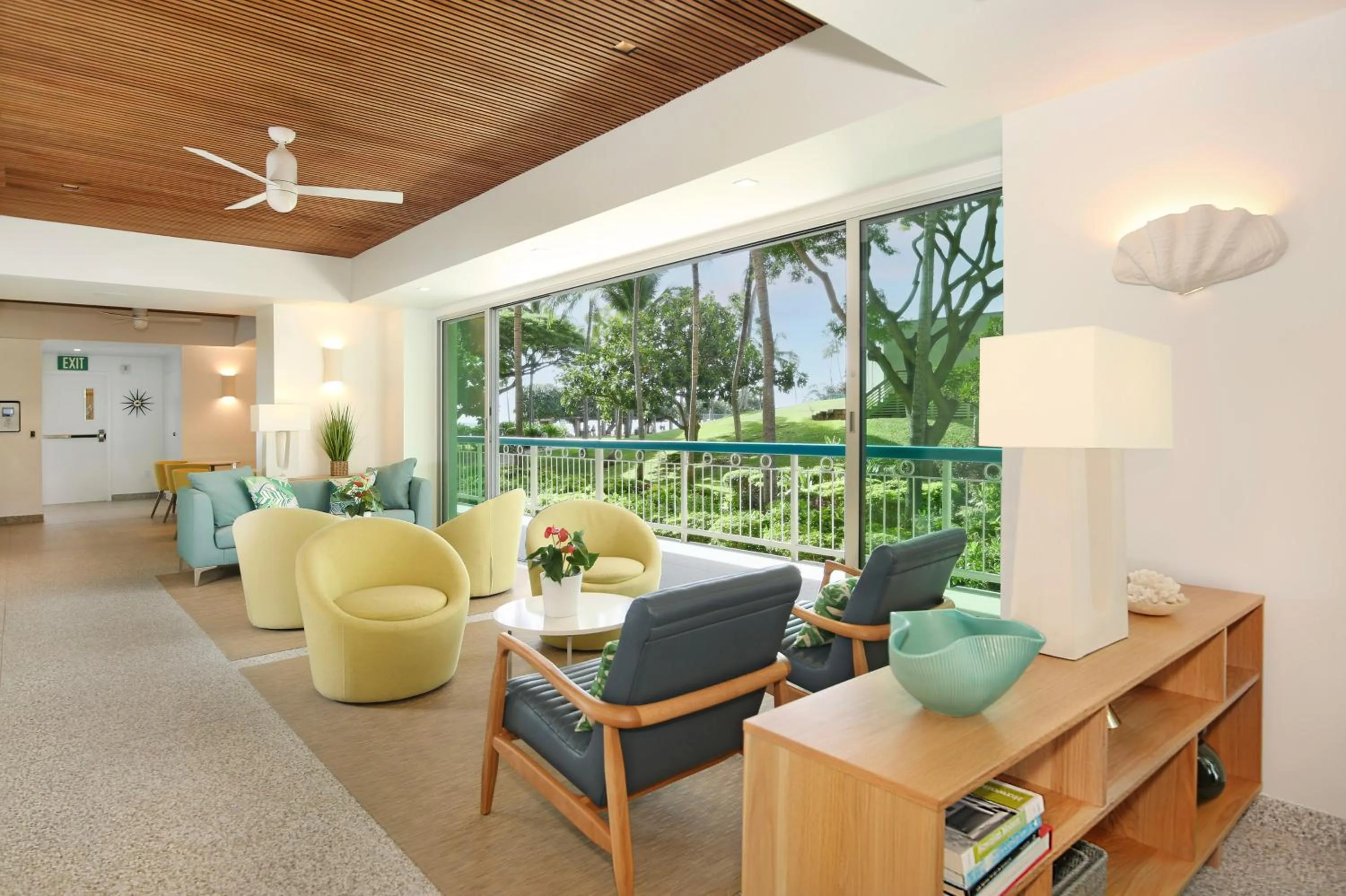 Lobby or reception in Waikiki Shore by OUTRIGGER