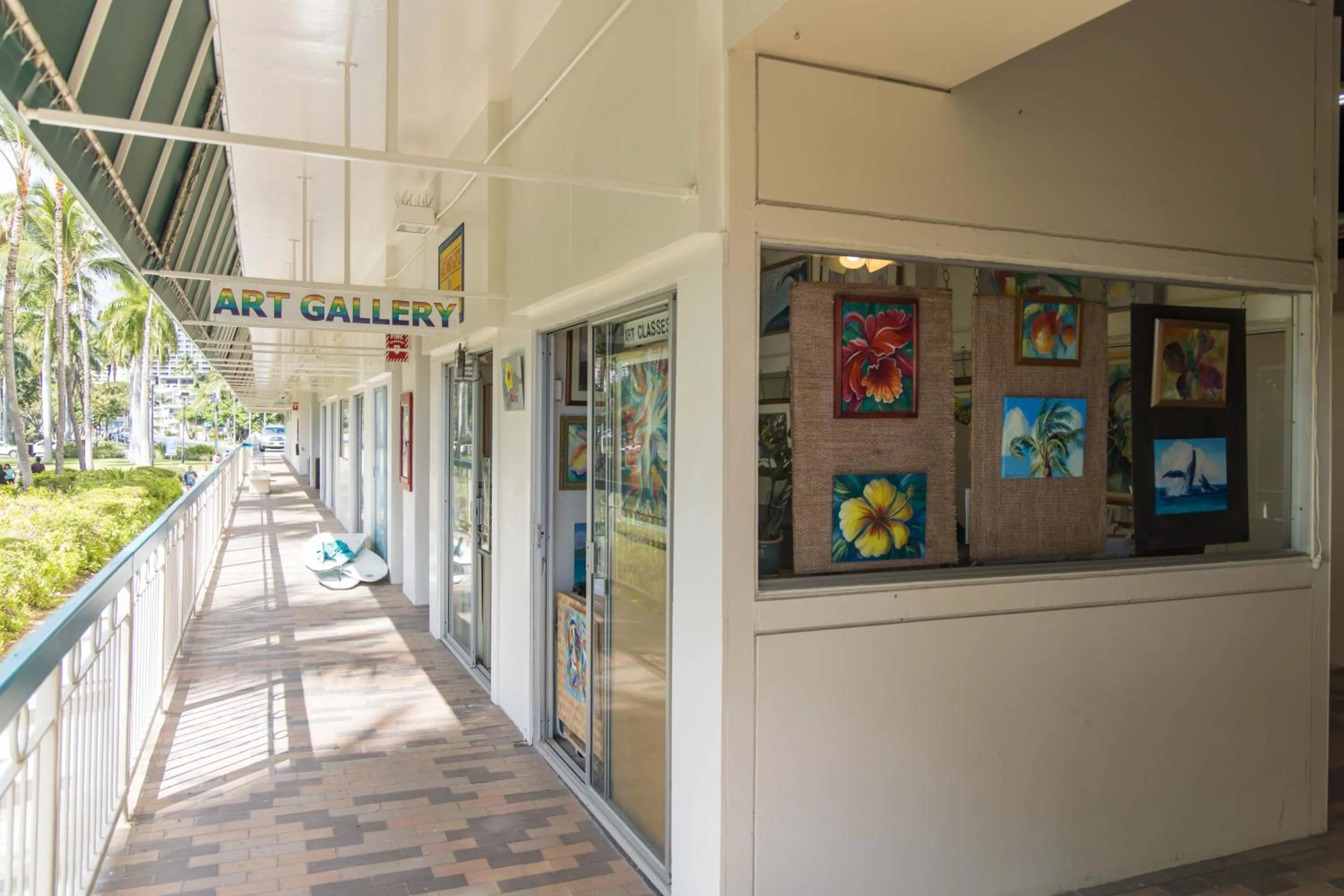 Shopping Area in Waikiki Shore by OUTRIGGER