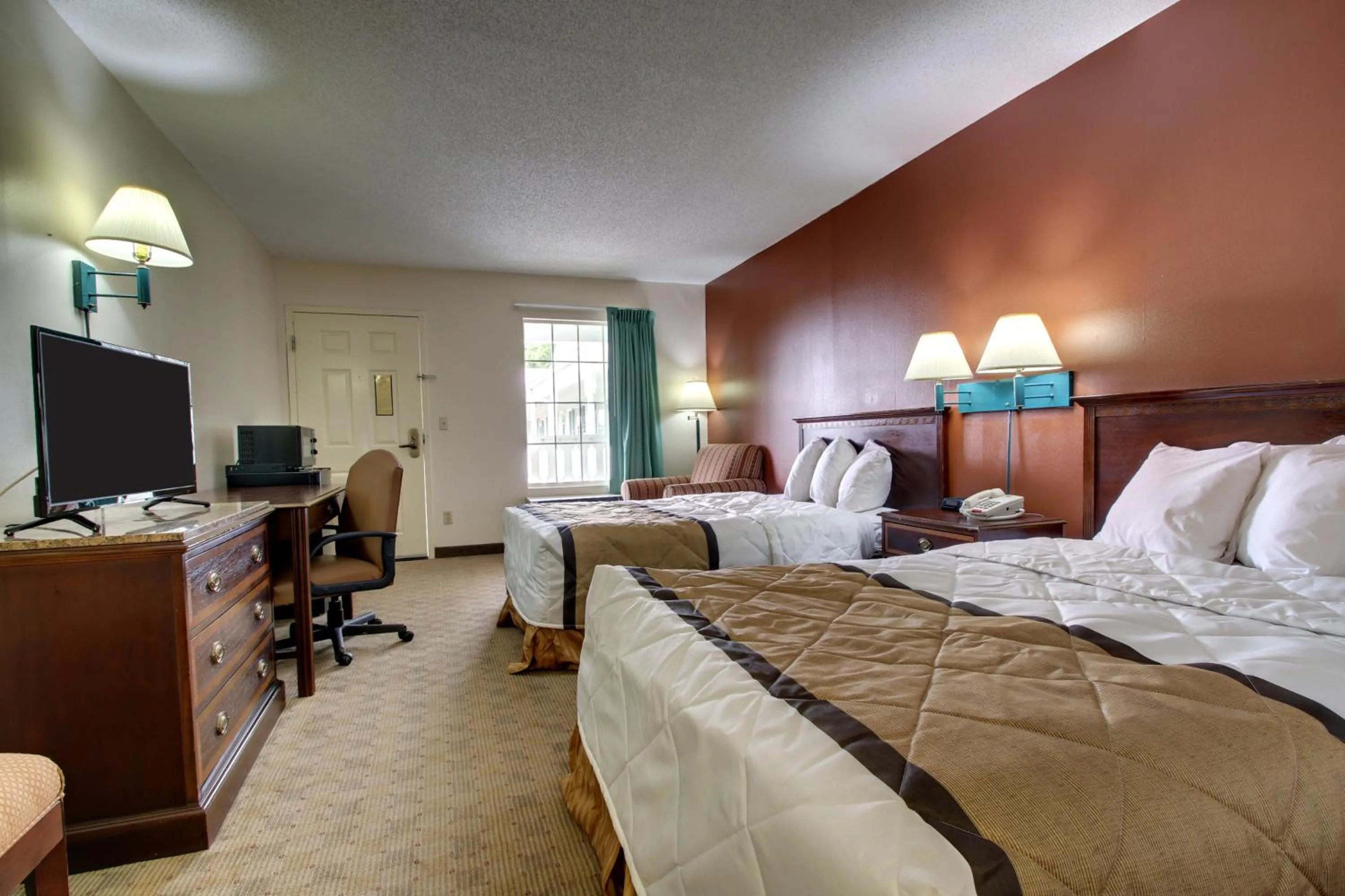 Bed in Key West Inn - LaFayette